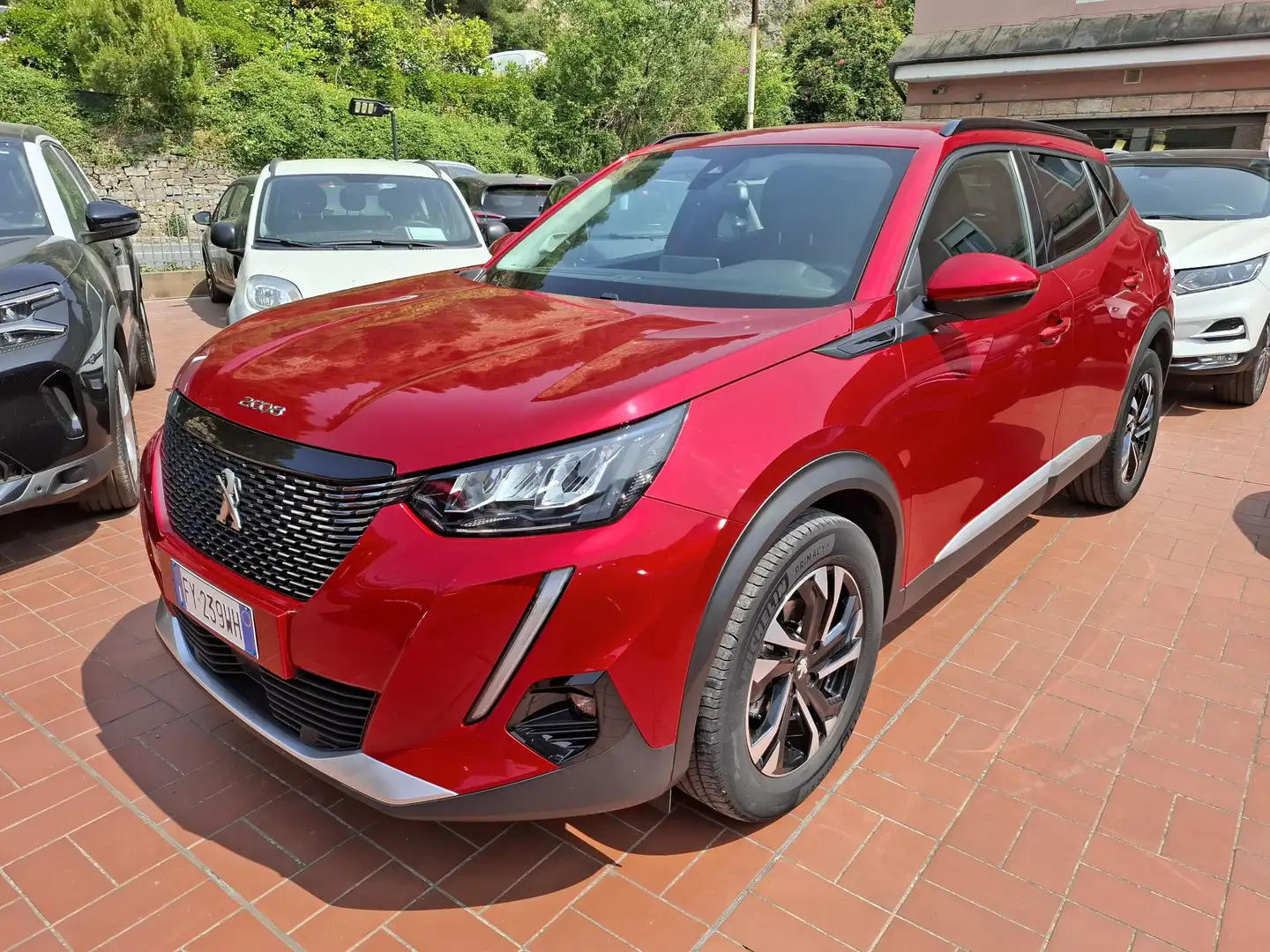 Peugeot 2008 2008 1.2 puretech Allure Pack s Rosso - 2