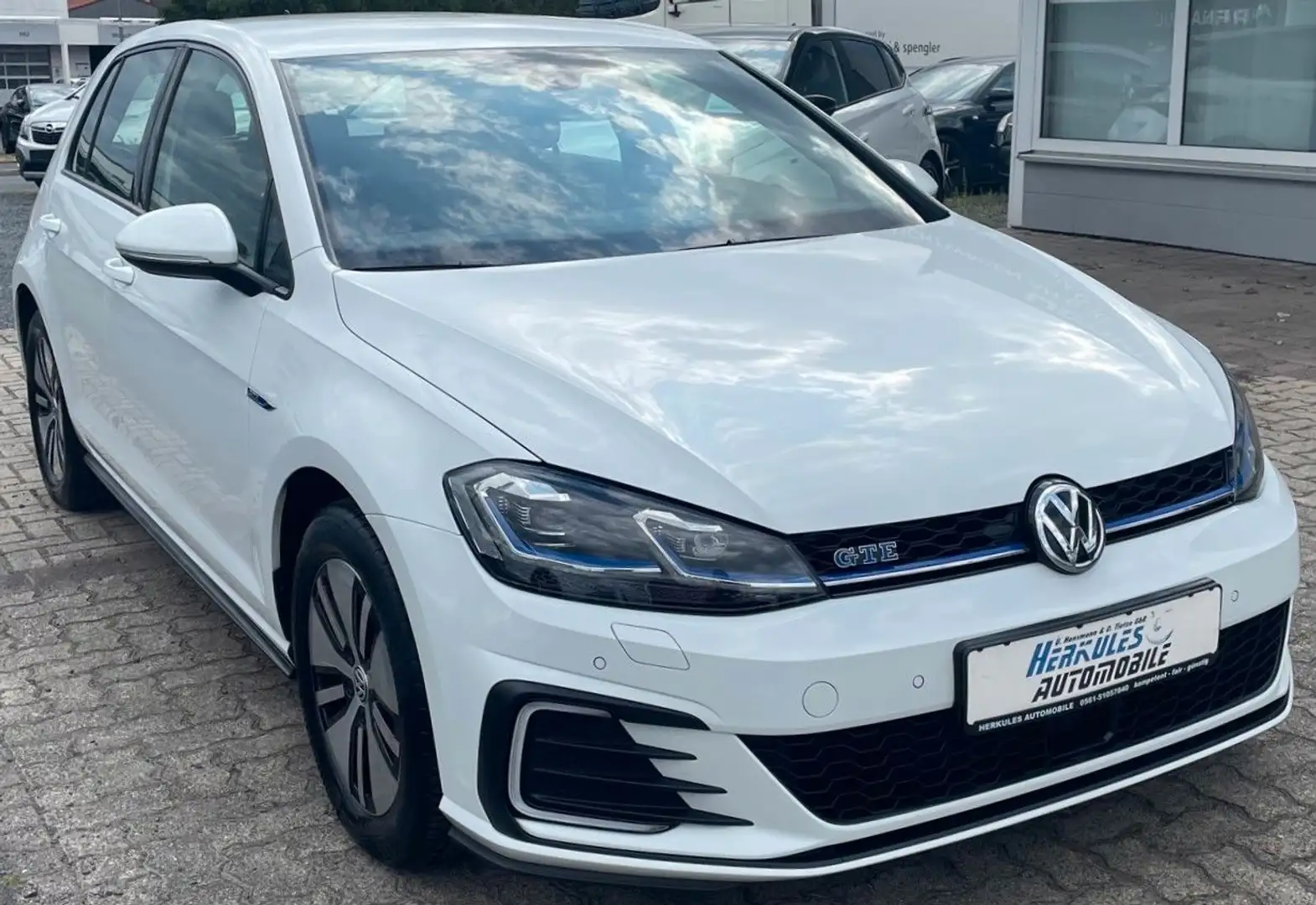 Volkswagen Golf VII 1.4l GTE Navi/Sitzheizung/PDC Weiß - 1