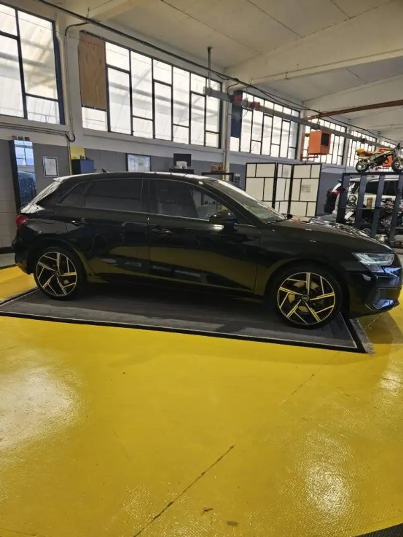 Audi A3 35 2.0 tdi s-tronic Noir - 1