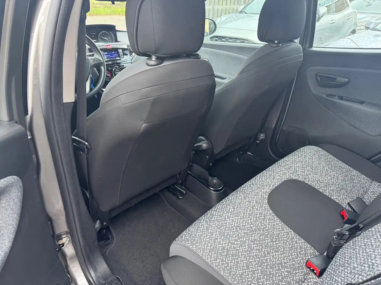 Lancia Ypsilon 2022 — фото 9