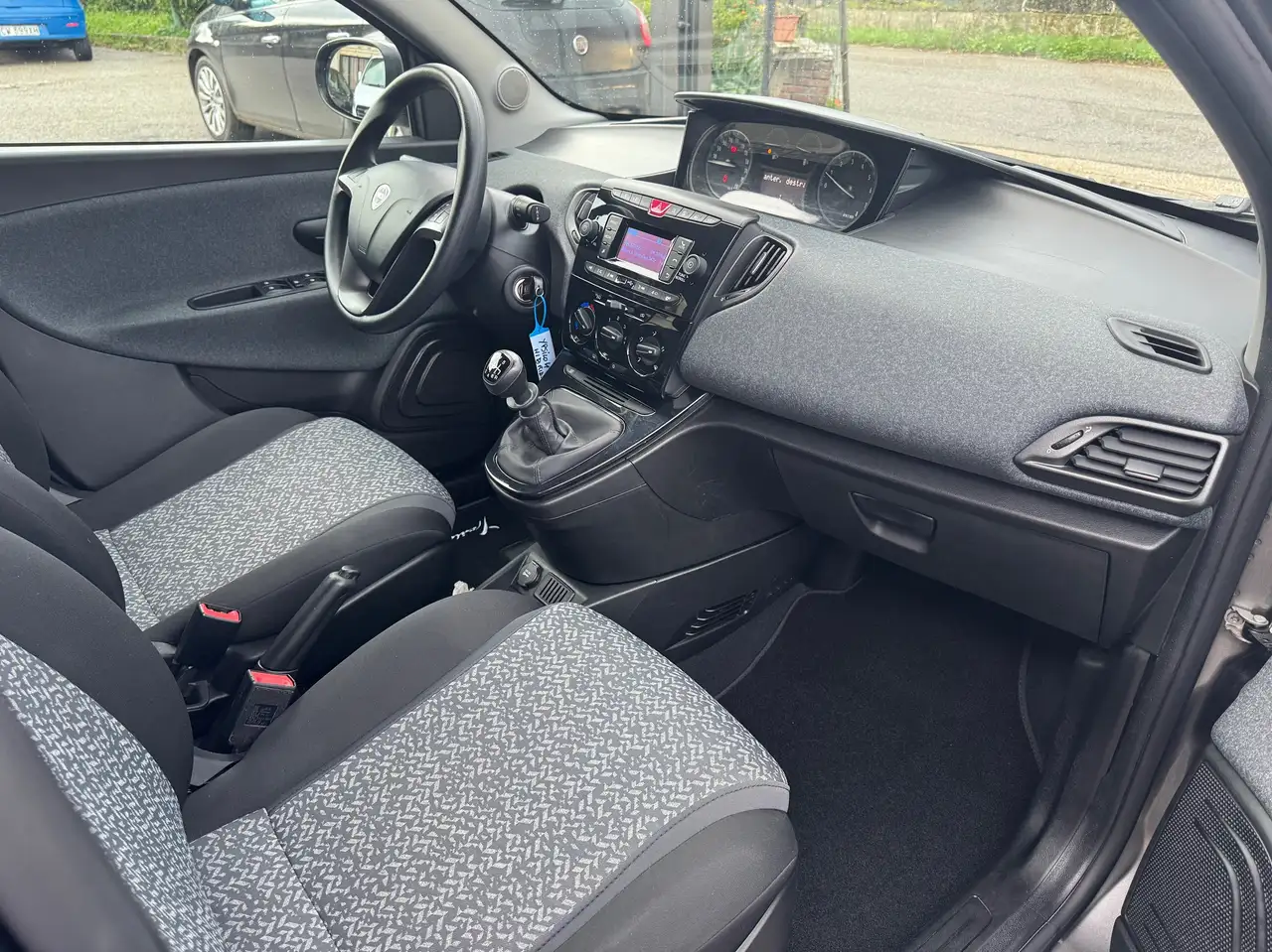 Lancia Ypsilon 2022 — фото 10