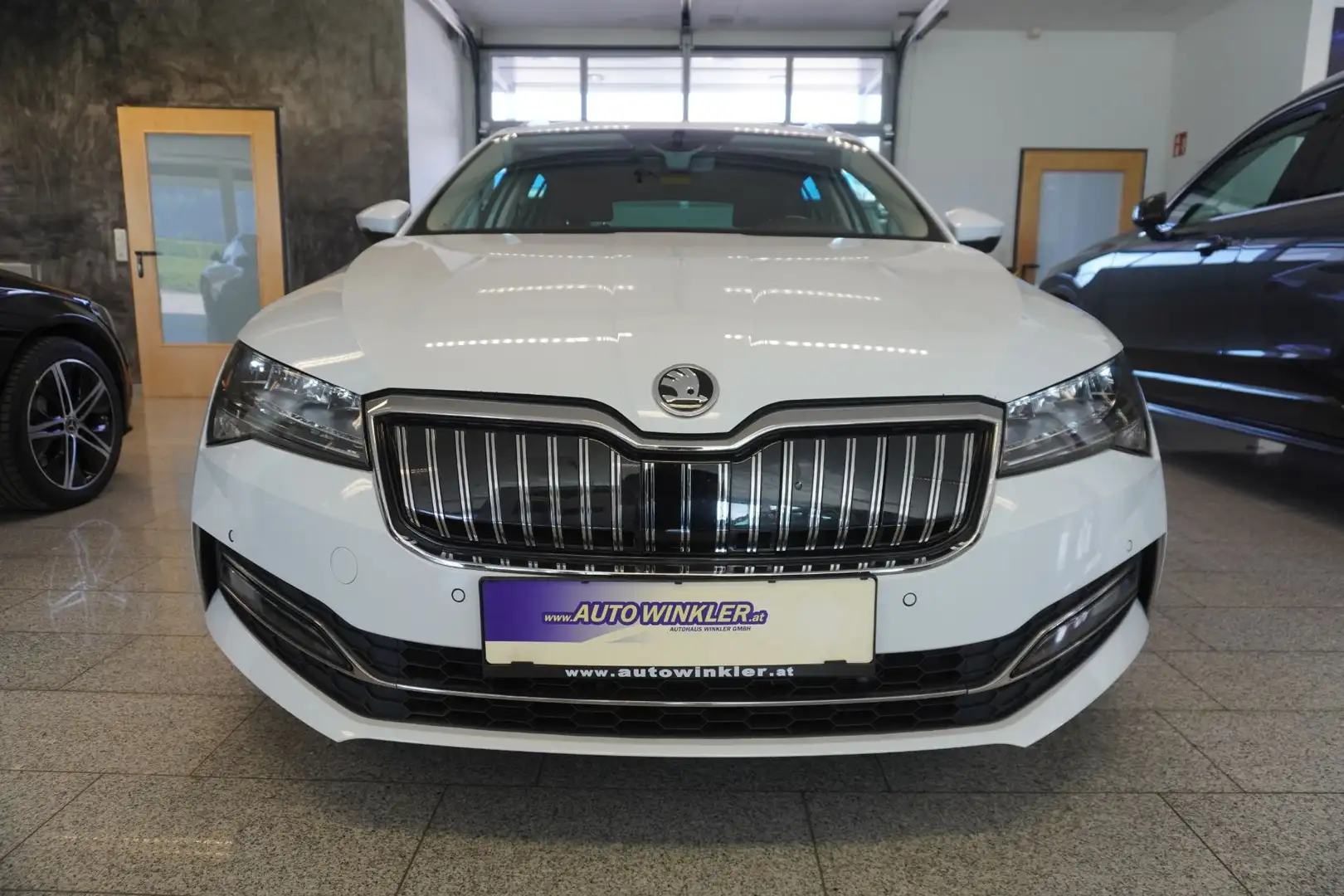 Skoda Superb Kombi 1,4 TSI PHEV Pano/Navi Weiß - 2