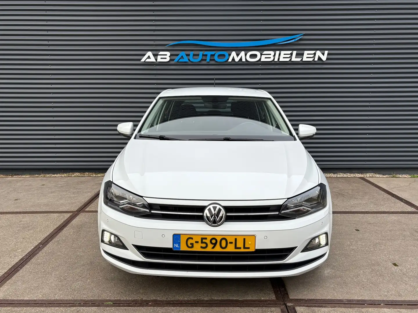 Volkswagen Polo 1.0 TSI Comfortline PARKEER SENSOREN/ NAVI Wit - 2