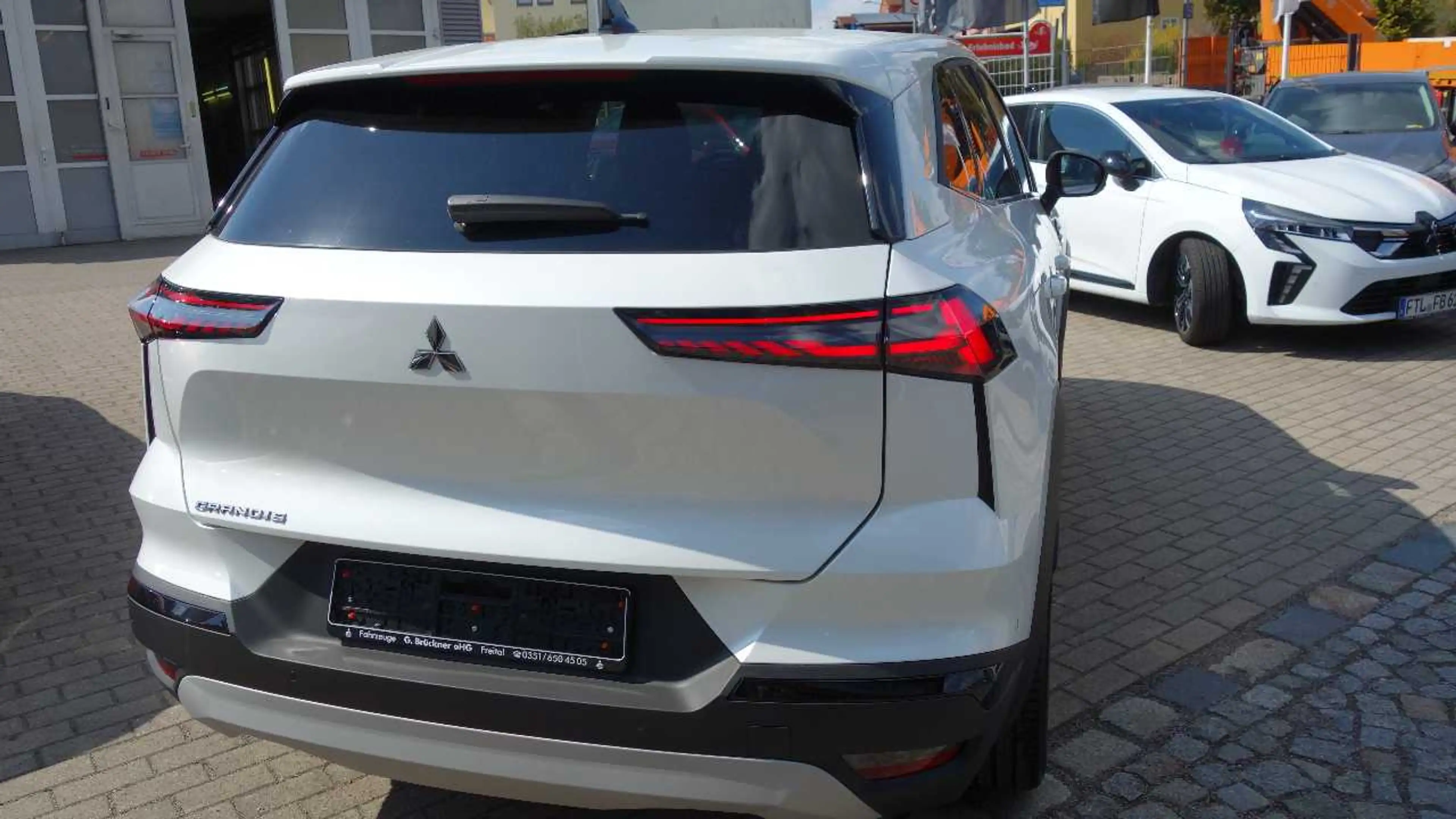 Mitsubishi Grandis Intro Edition 1.3 T elektr.Heckklappe — photo 8