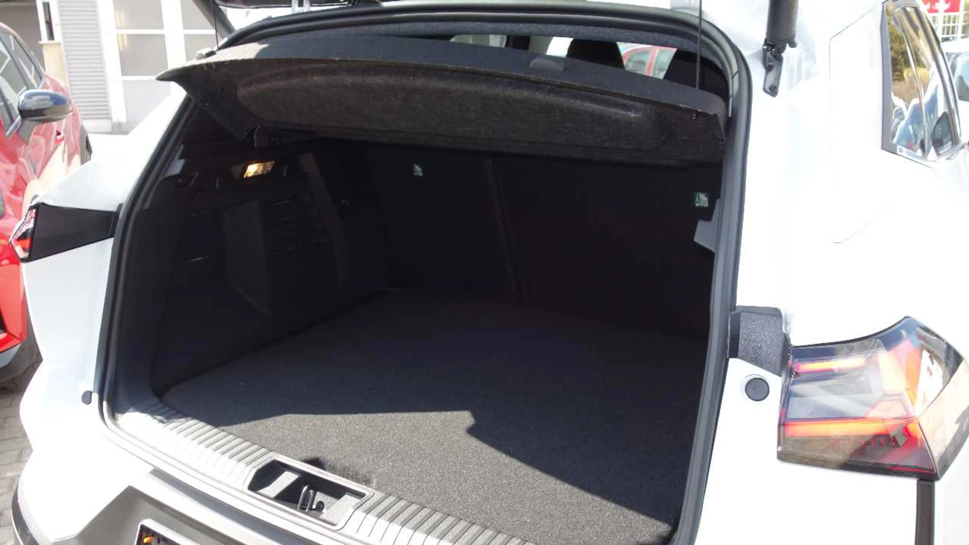 Mitsubishi Grandis Intro Edition 1.3 T elektr.Heckklappe — photo 11
