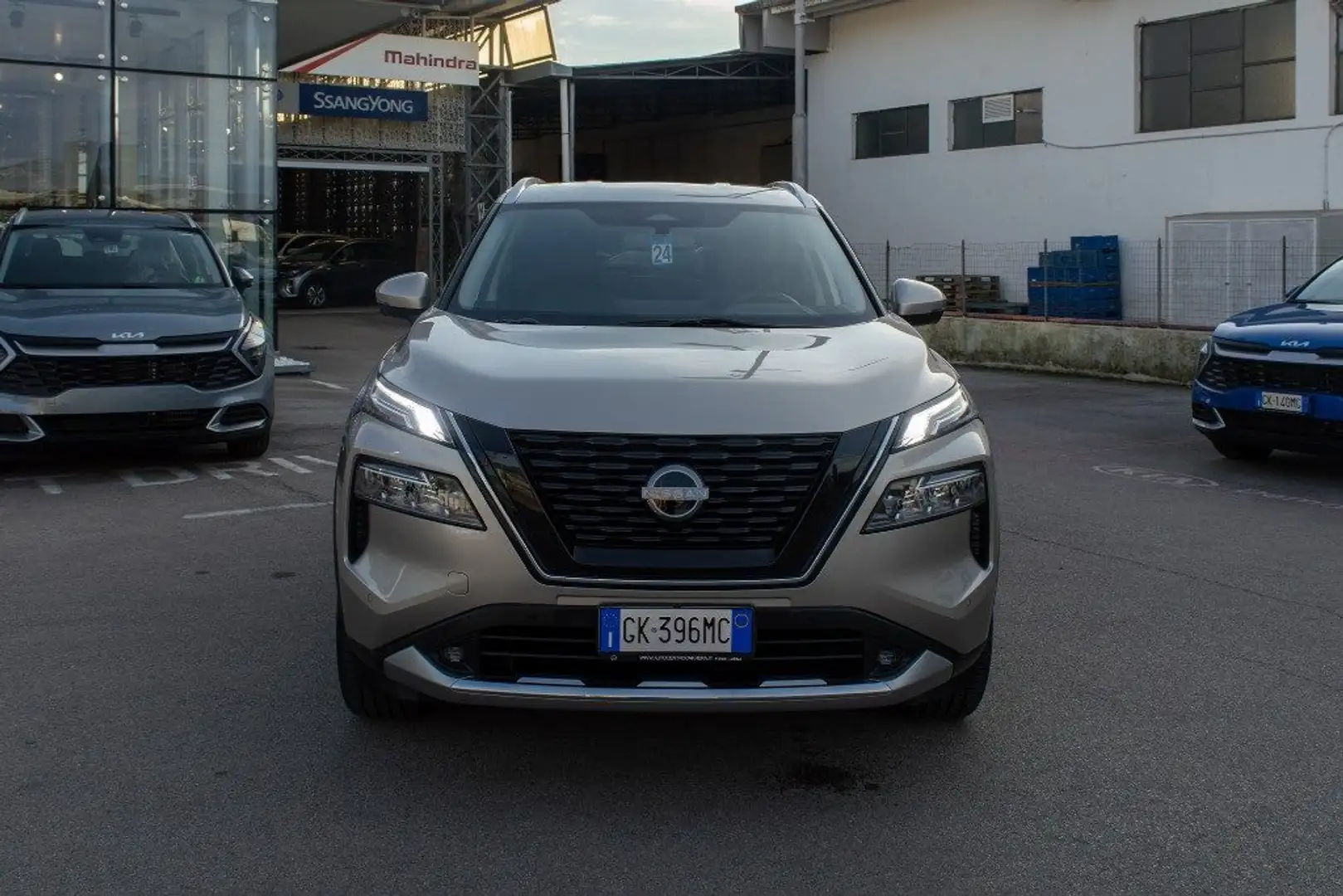 Nissan X-Trail e-Power e-4orce 4WD 7 posti Tekna aziend. Gris - 2