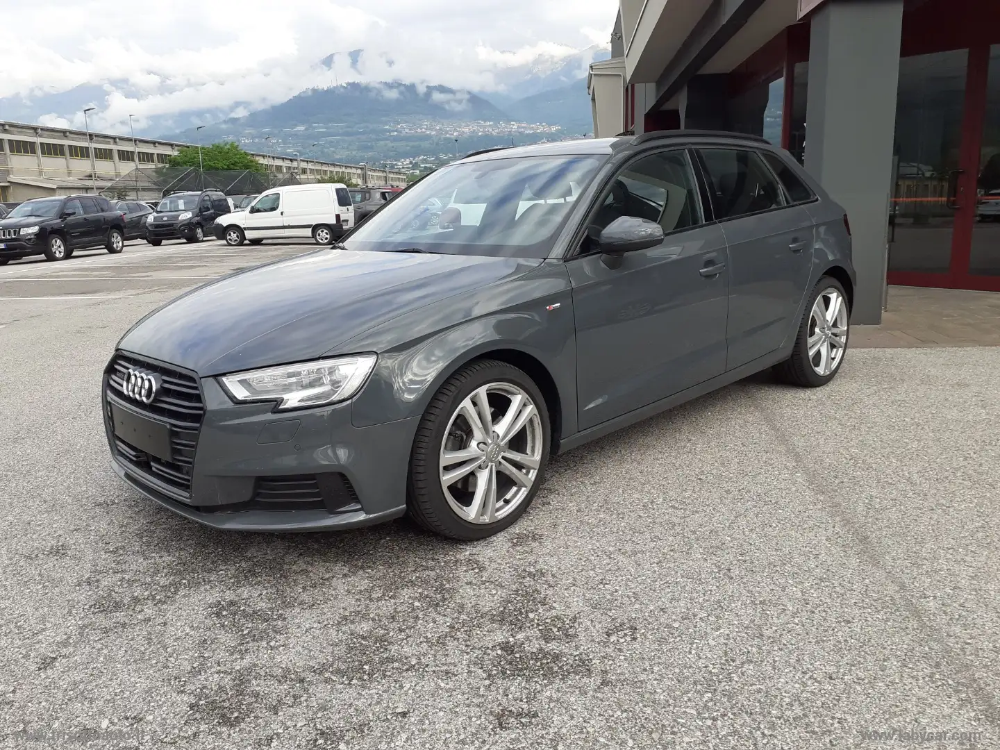 Audi A3 SPB 40 2.0 TDI quattro SLine Stronic Grigio - 2