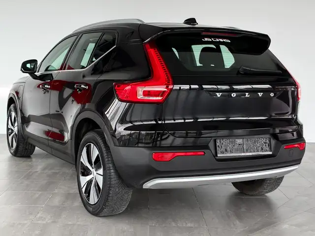 Volvo XC40 view 11