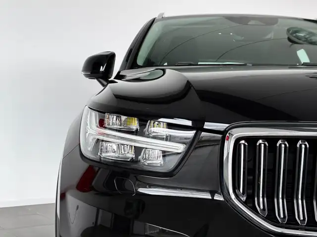 Volvo XC40 view 6