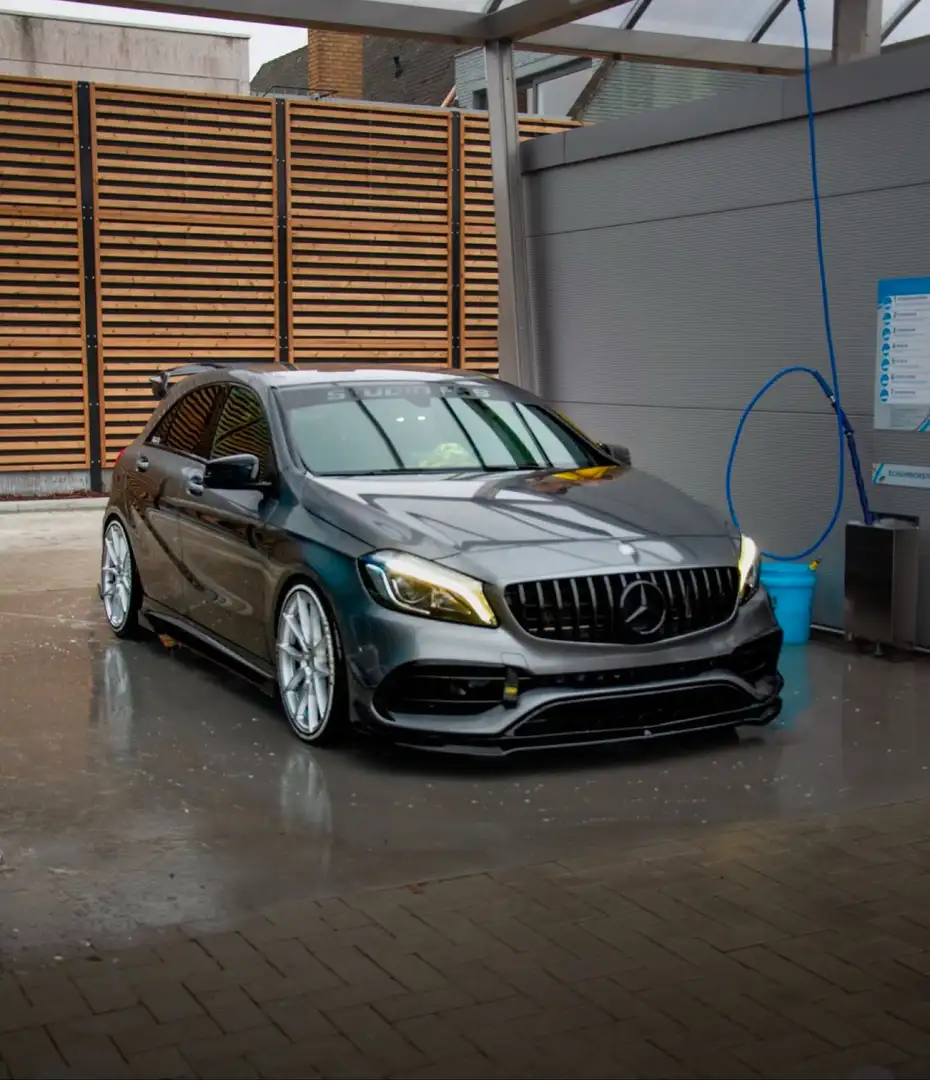 Mercedes-Benz A 180 7G-DCT AMG Line - 1