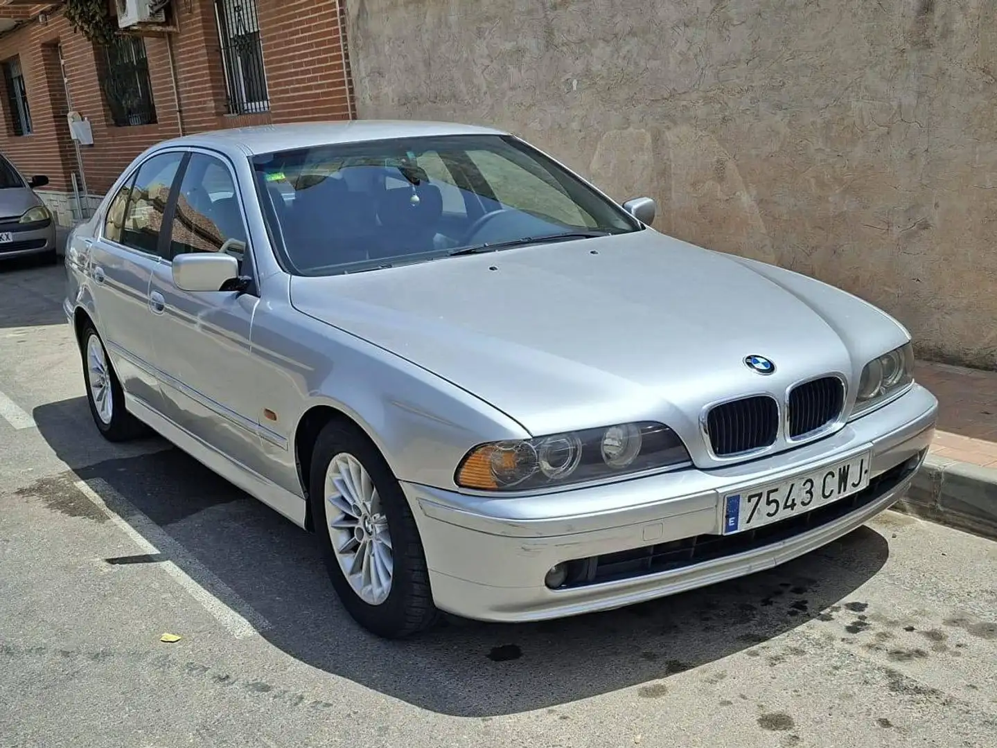 BMW 530 530d Aut. Gris - 1