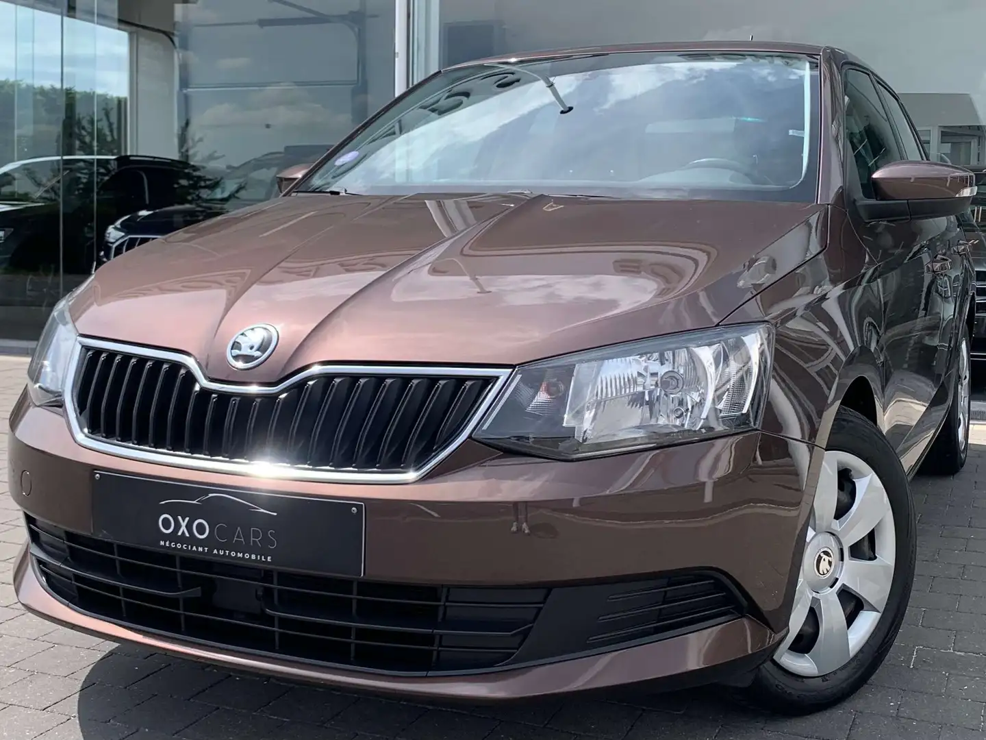Skoda Fabia 1.0i Essence / Airco / Ecran / Cruise / PDC / Brun - 1