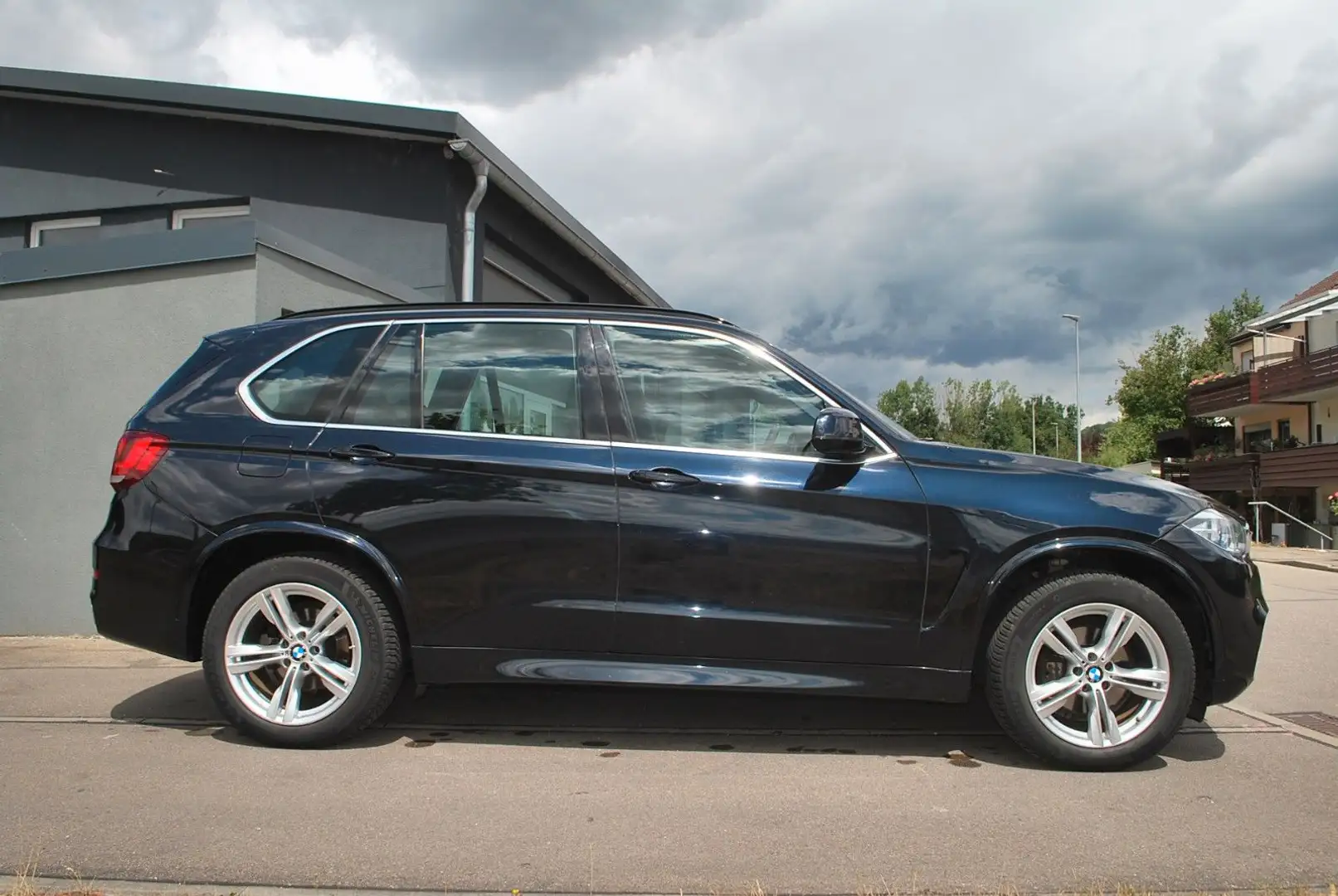 BMW X5 xDrive*M Sport*LED*Pano*ACC*Lane*Sthz*7 Sitze Noir - 1