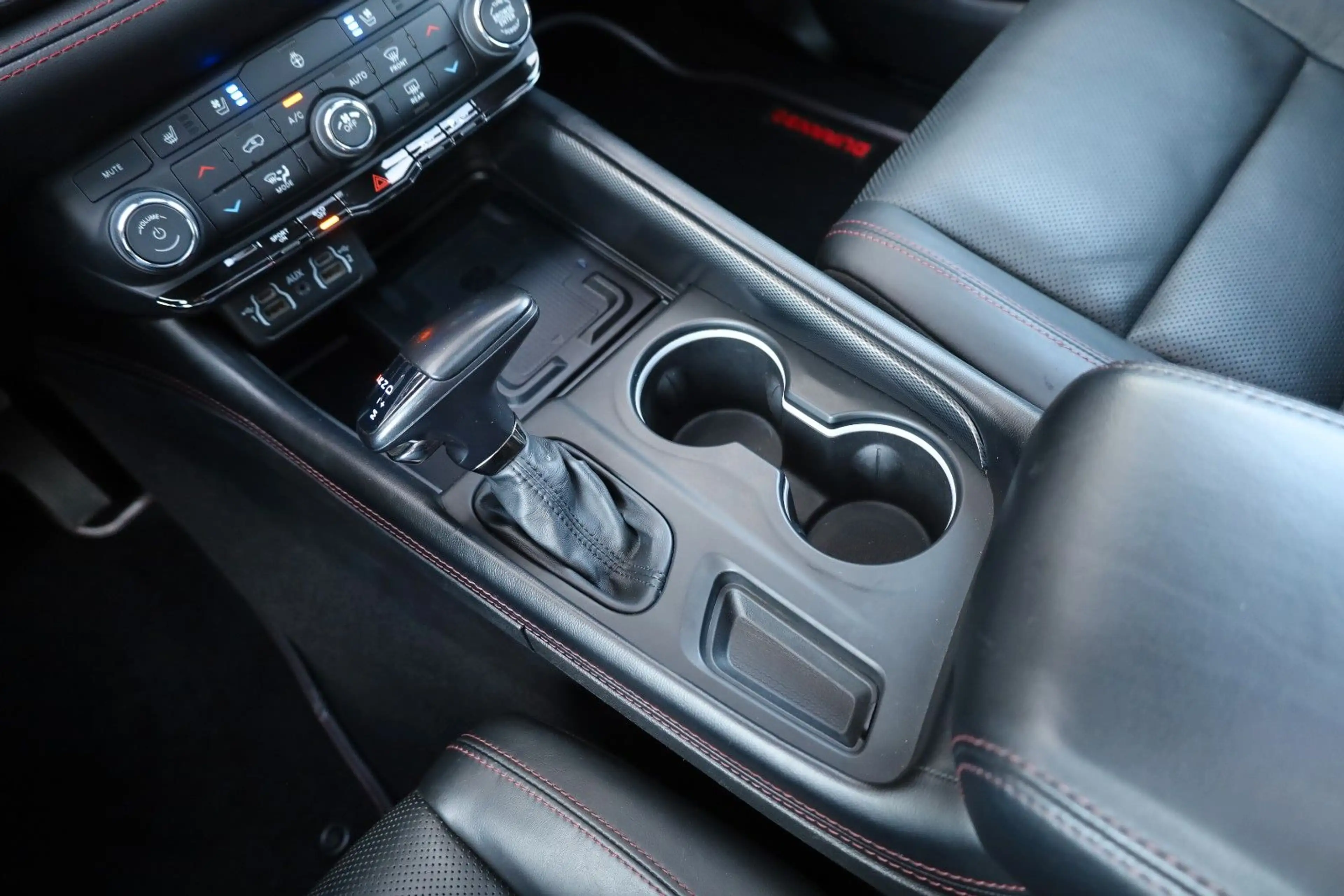 Dodge Durango 5.7 R/T/BRCGAS/AHK/4xSHZ/LHZ/SBL/SBD/R20 — photo 14