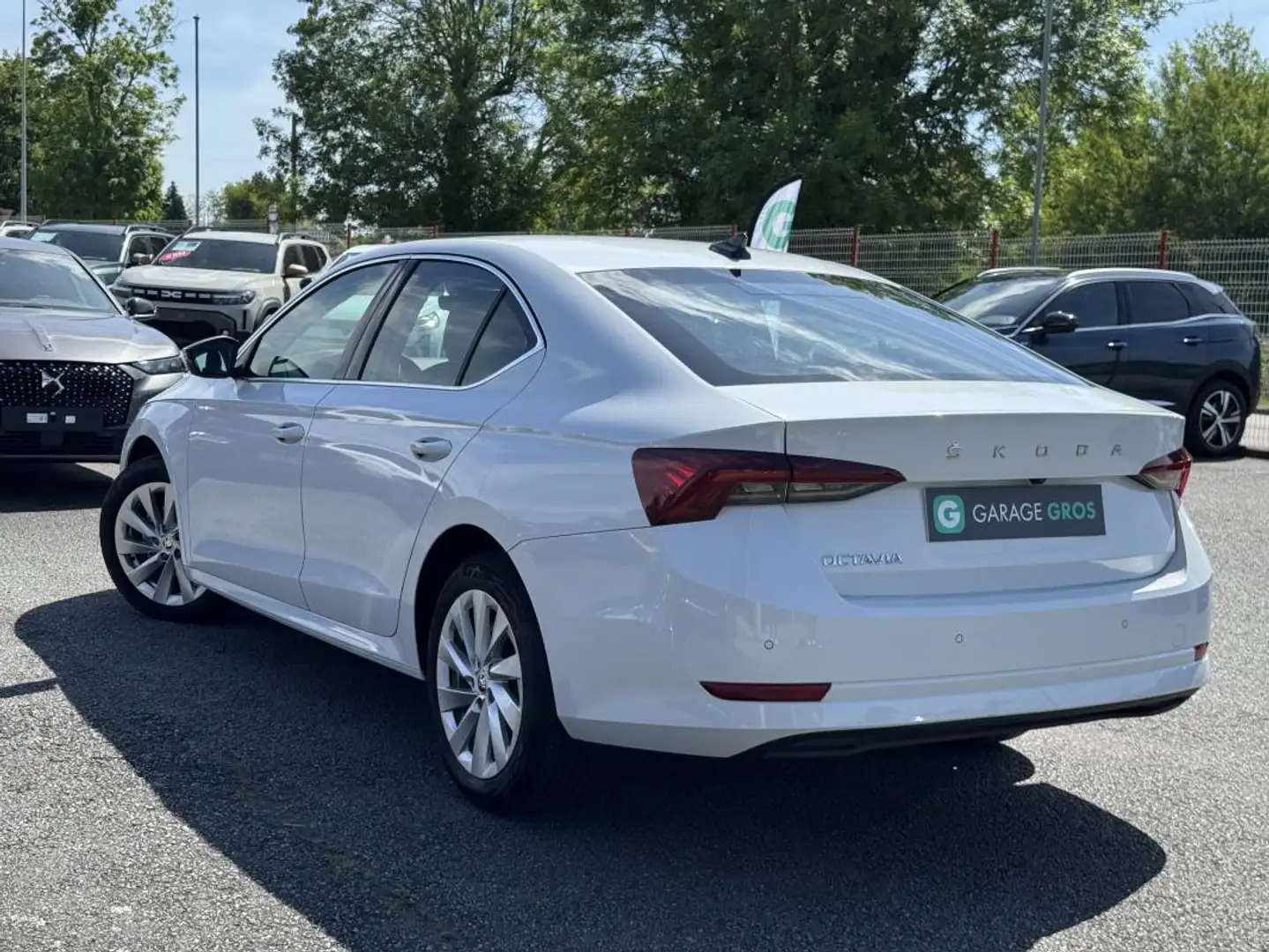 Skoda Octavia 2.0 TDI 116 ch Business Blanc - 2