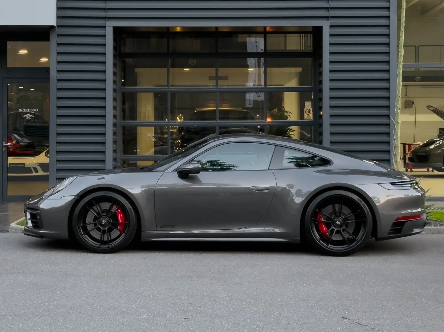 Porsche 992 911 CARRERA GTS COUPE' PORSCHE APPROVED Grigio - 1