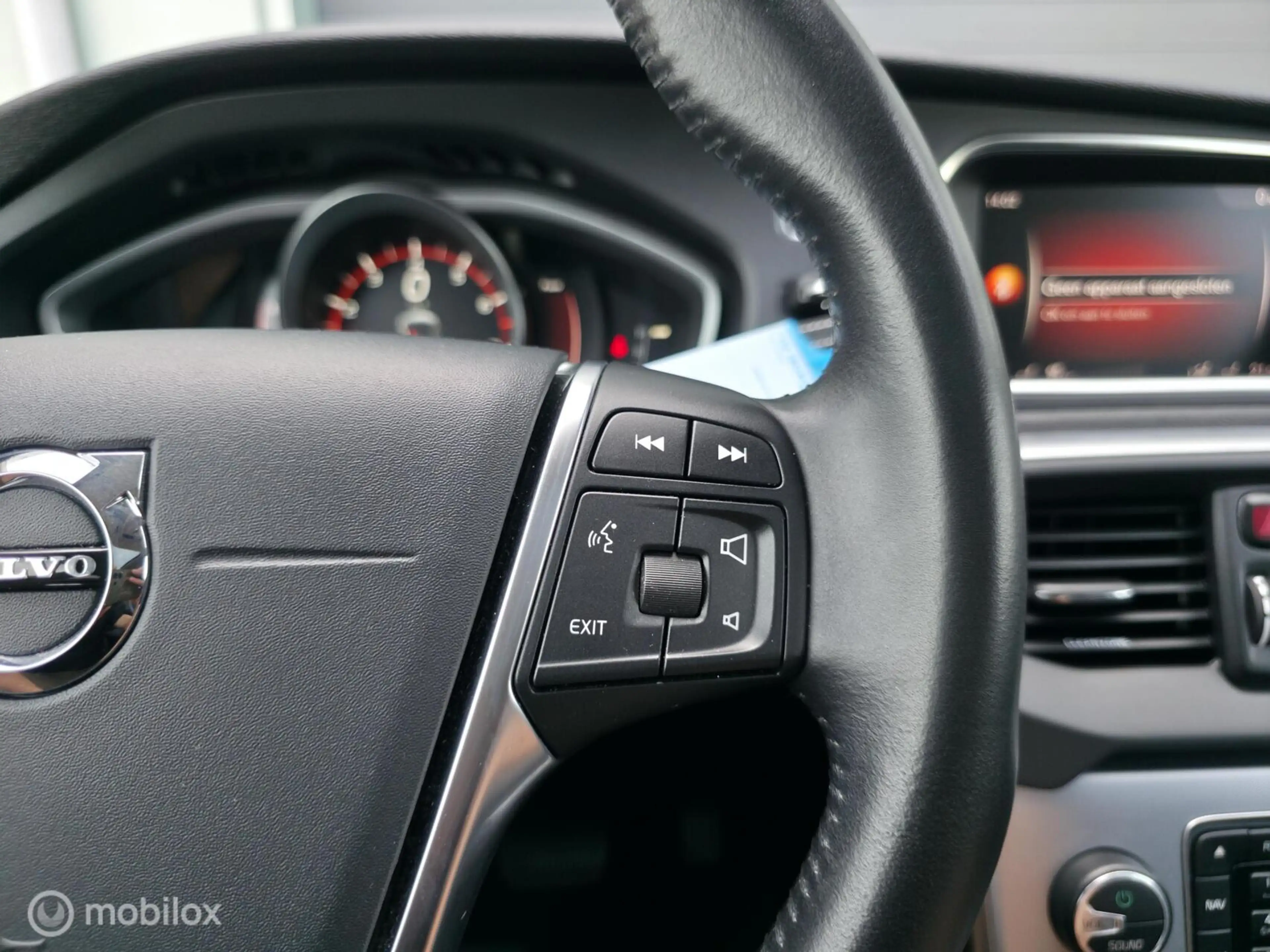 Volvo V40 Cross Country 1.5 T3 Polar+ Luxury — photo 20
