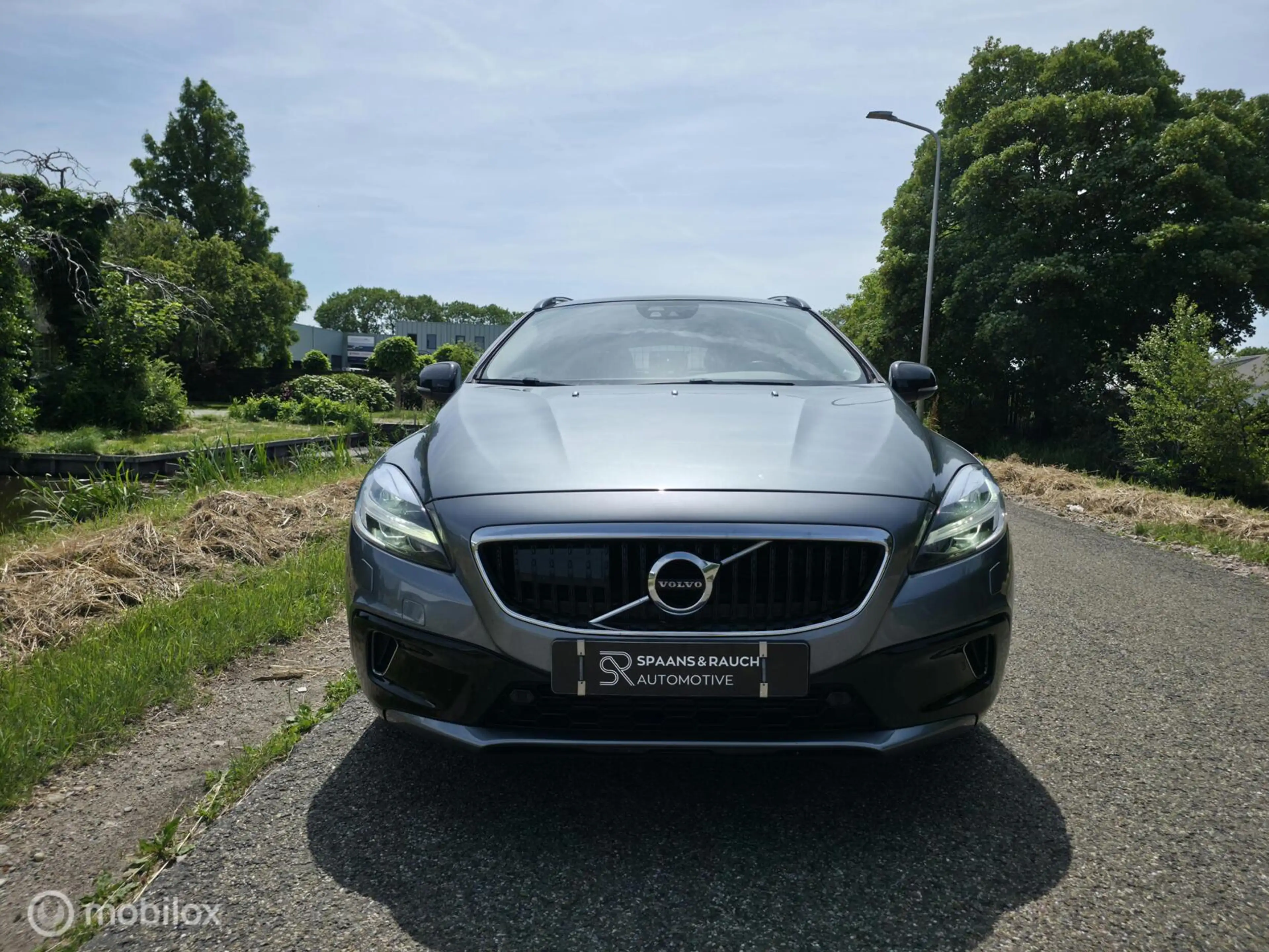 Volvo V40 Cross Country 1.5 T3 Polar+ Luxury — photo 33