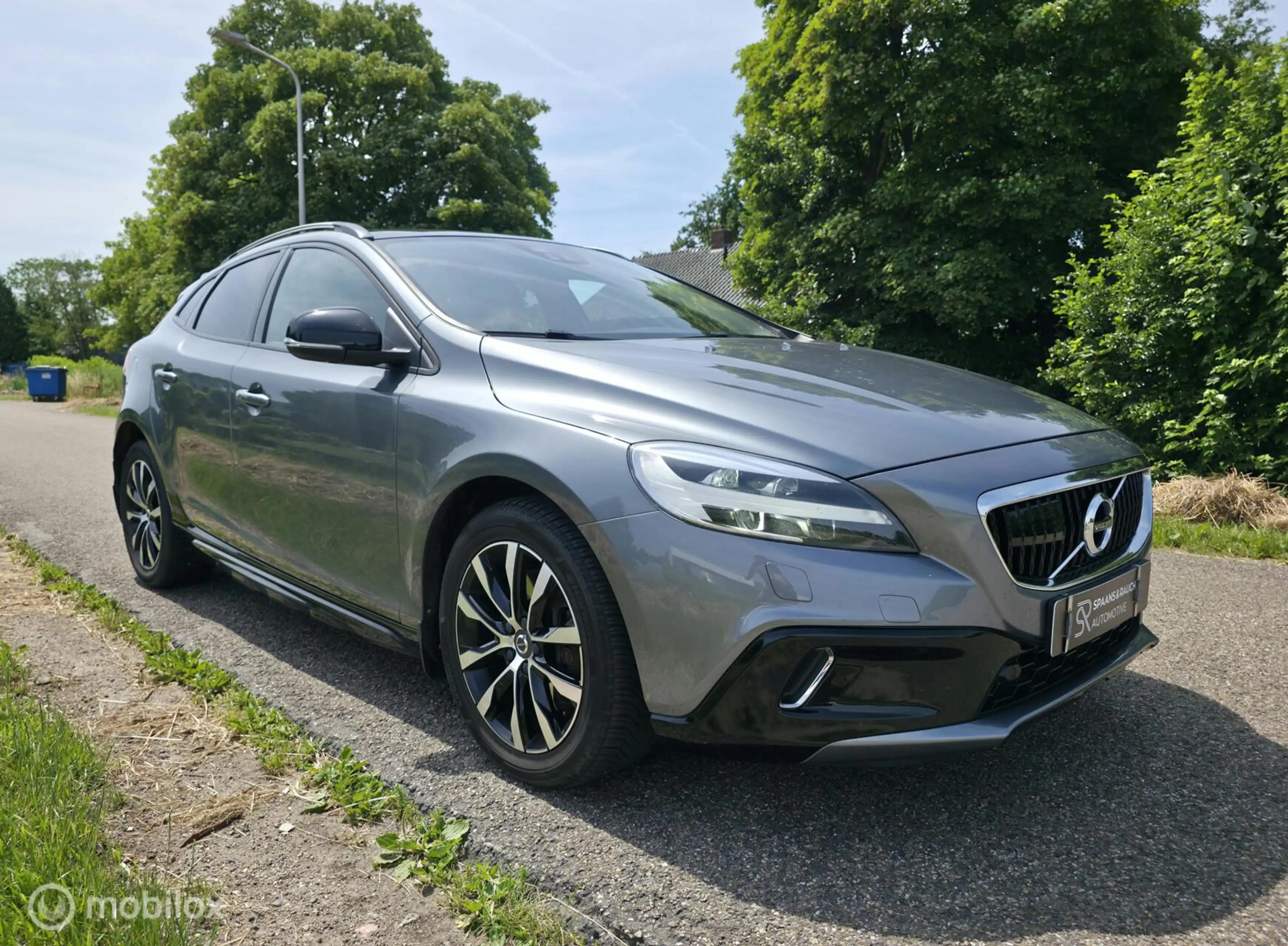 Volvo V40 Cross Country 1.5 T3 Polar+ Luxury — photo 3