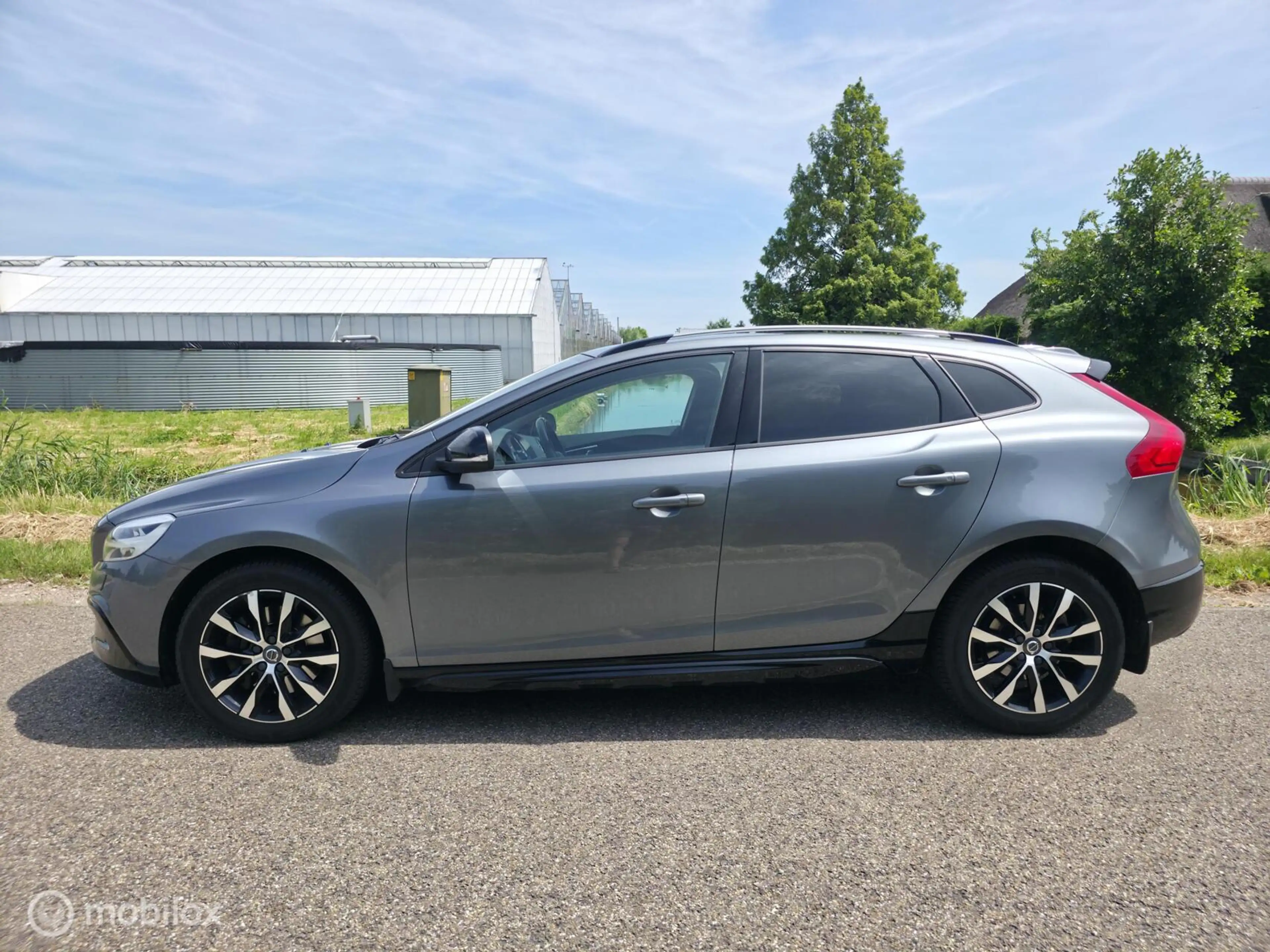 Volvo V40 Cross Country 1.5 T3 Polar+ Luxury — photo 34