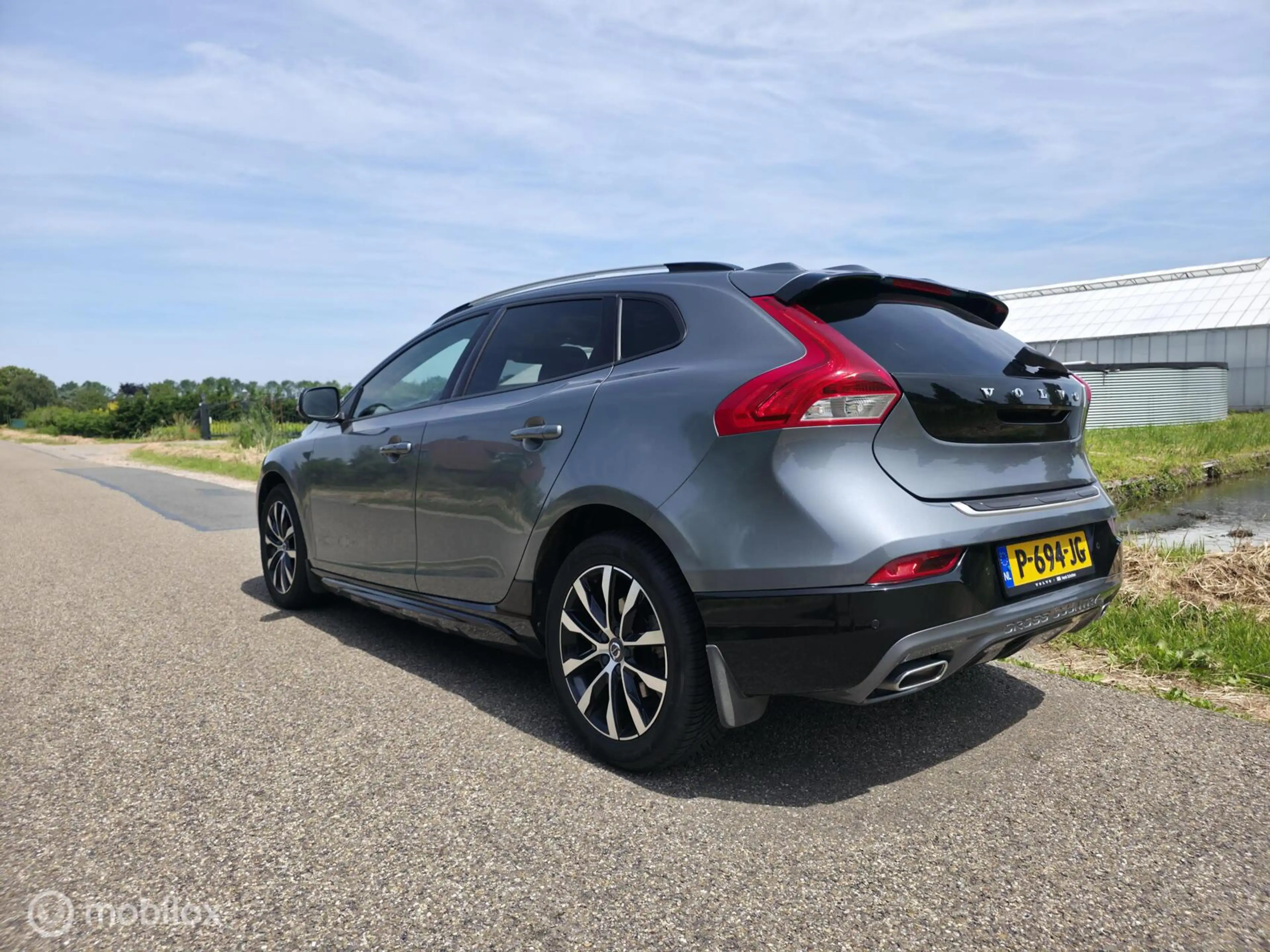 Volvo V40 Cross Country 1.5 T3 Polar+ Luxury — photo 2
