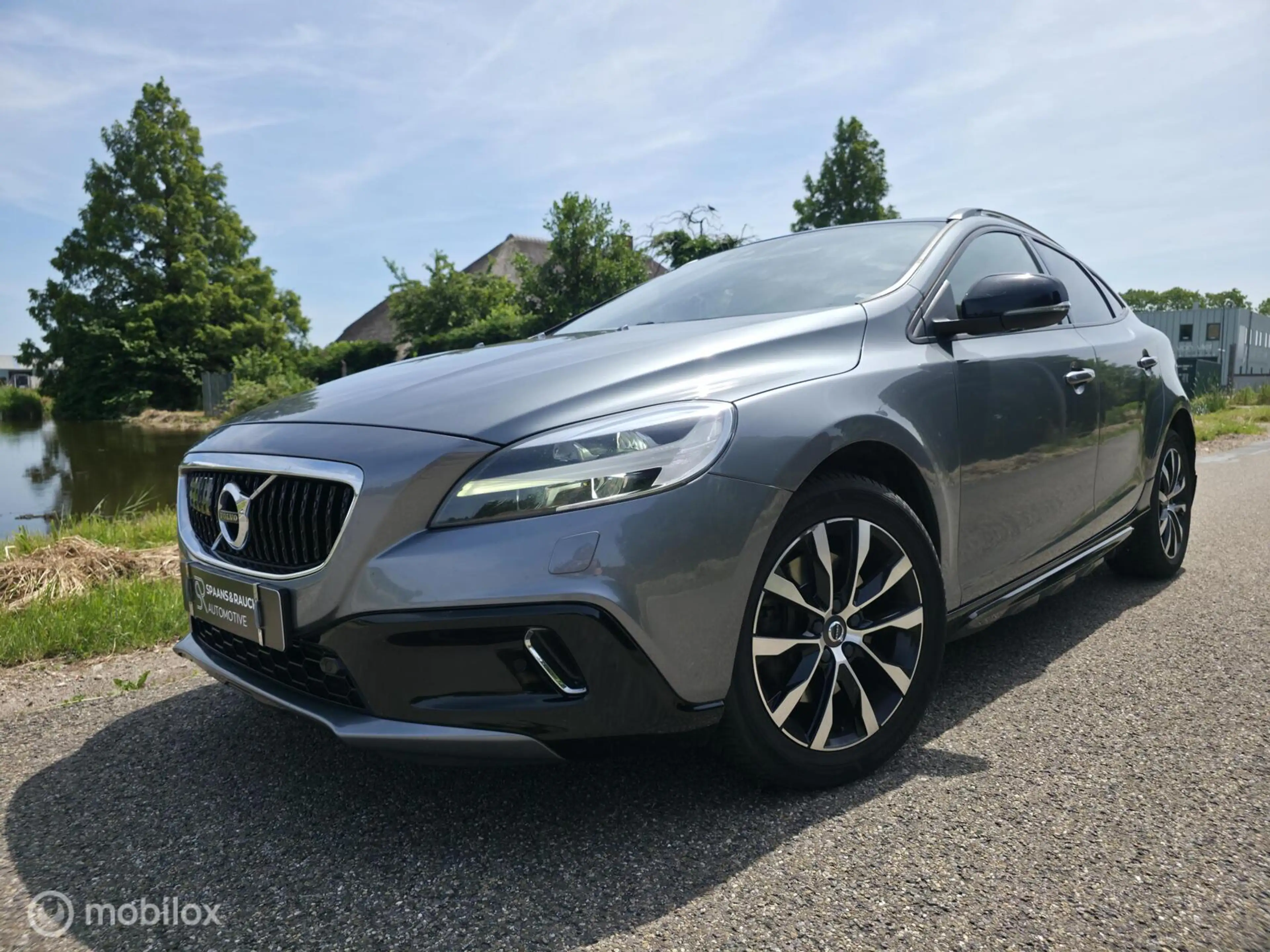 Volvo V40 Cross Country 1.5 T3 Polar+ Luxury — photo 29