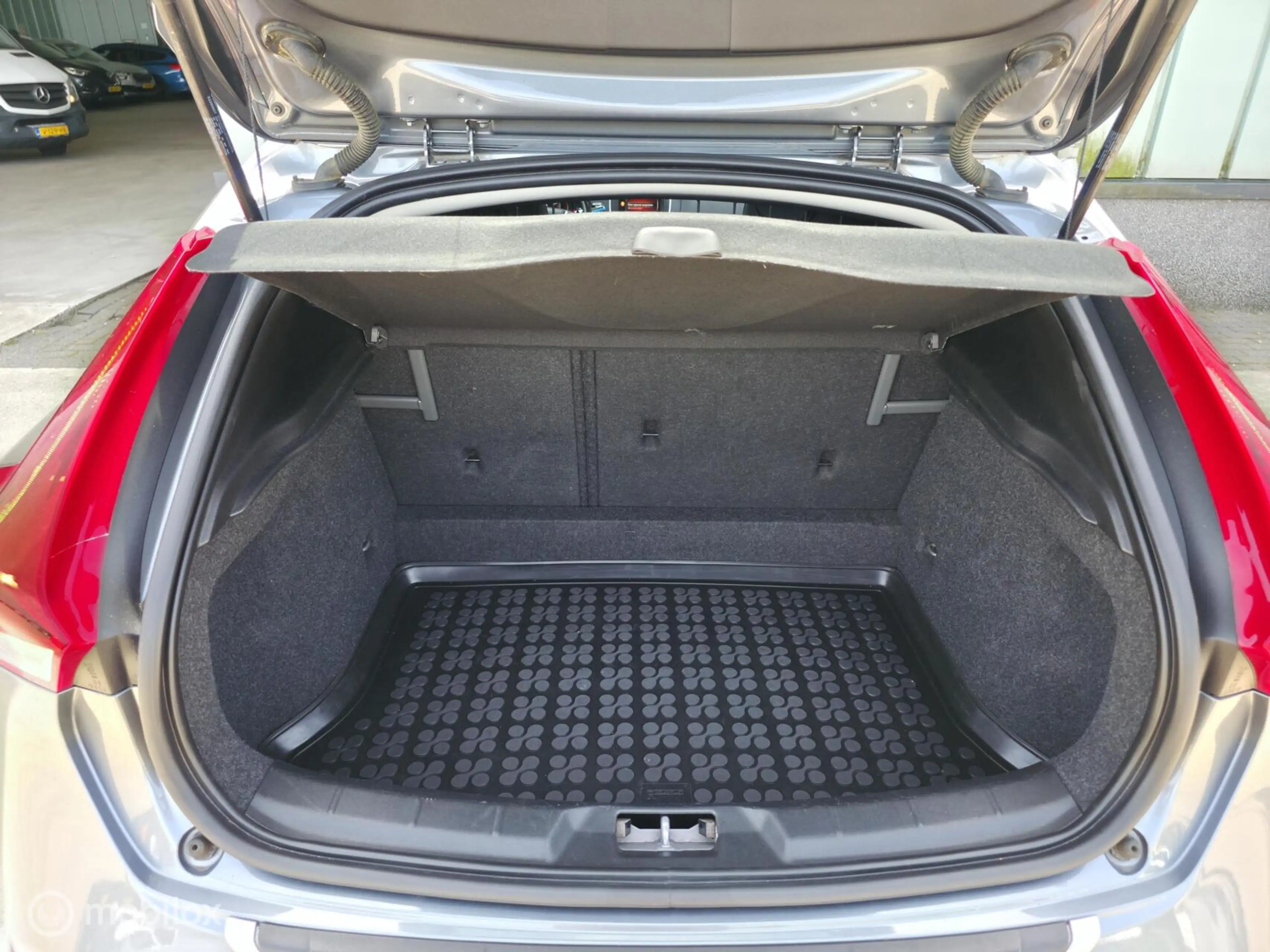 Volvo V40 Cross Country 1.5 T3 Polar+ Luxury — photo 32