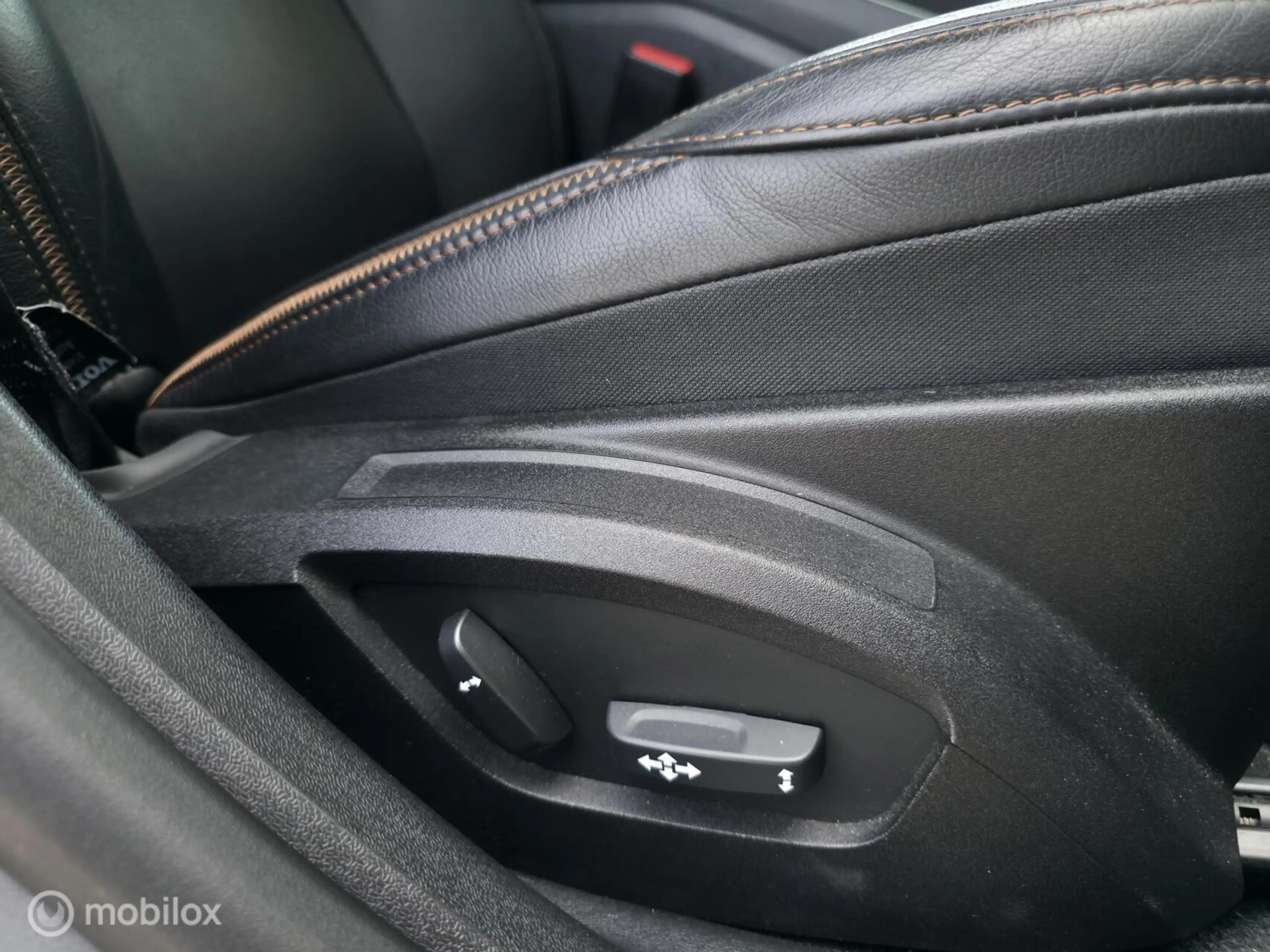 Volvo V40 Cross Country 1.5 T3 Polar+ Luxury — photo 10