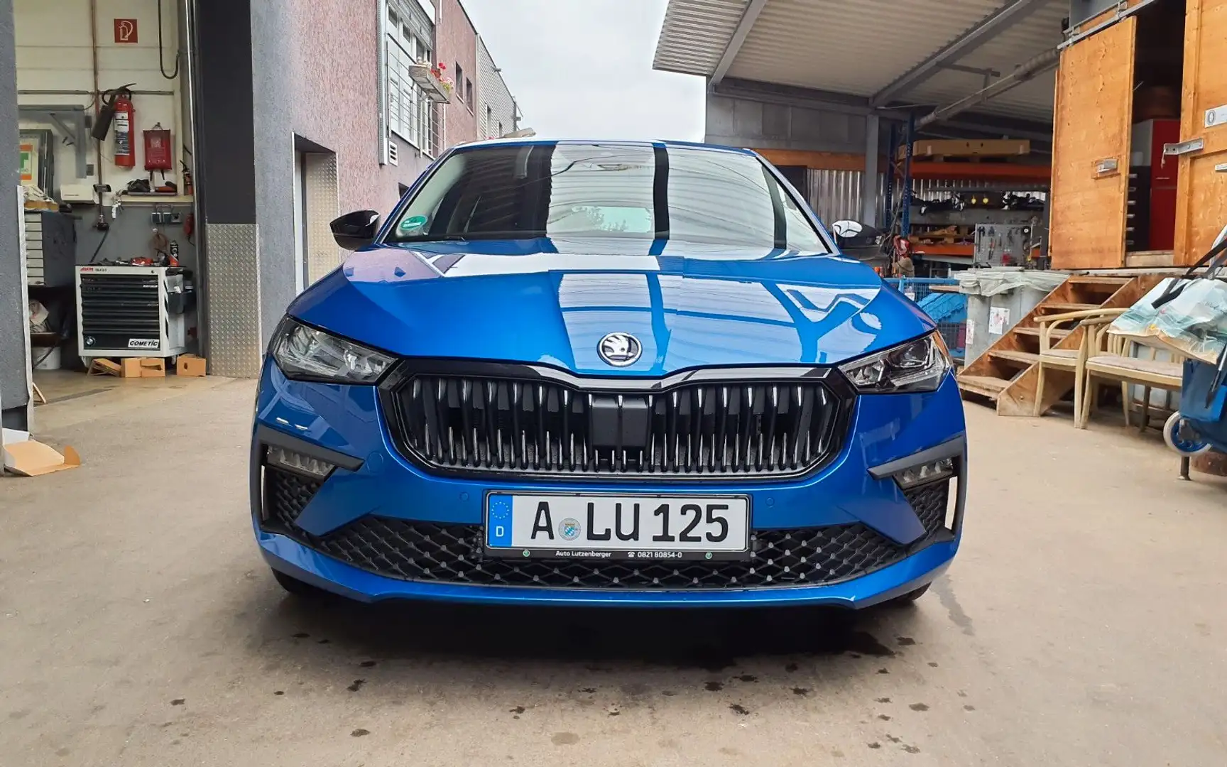 Skoda Scala Drive 1.0 TSI 85kW DSG Black, Navi, Clima Blau - 2