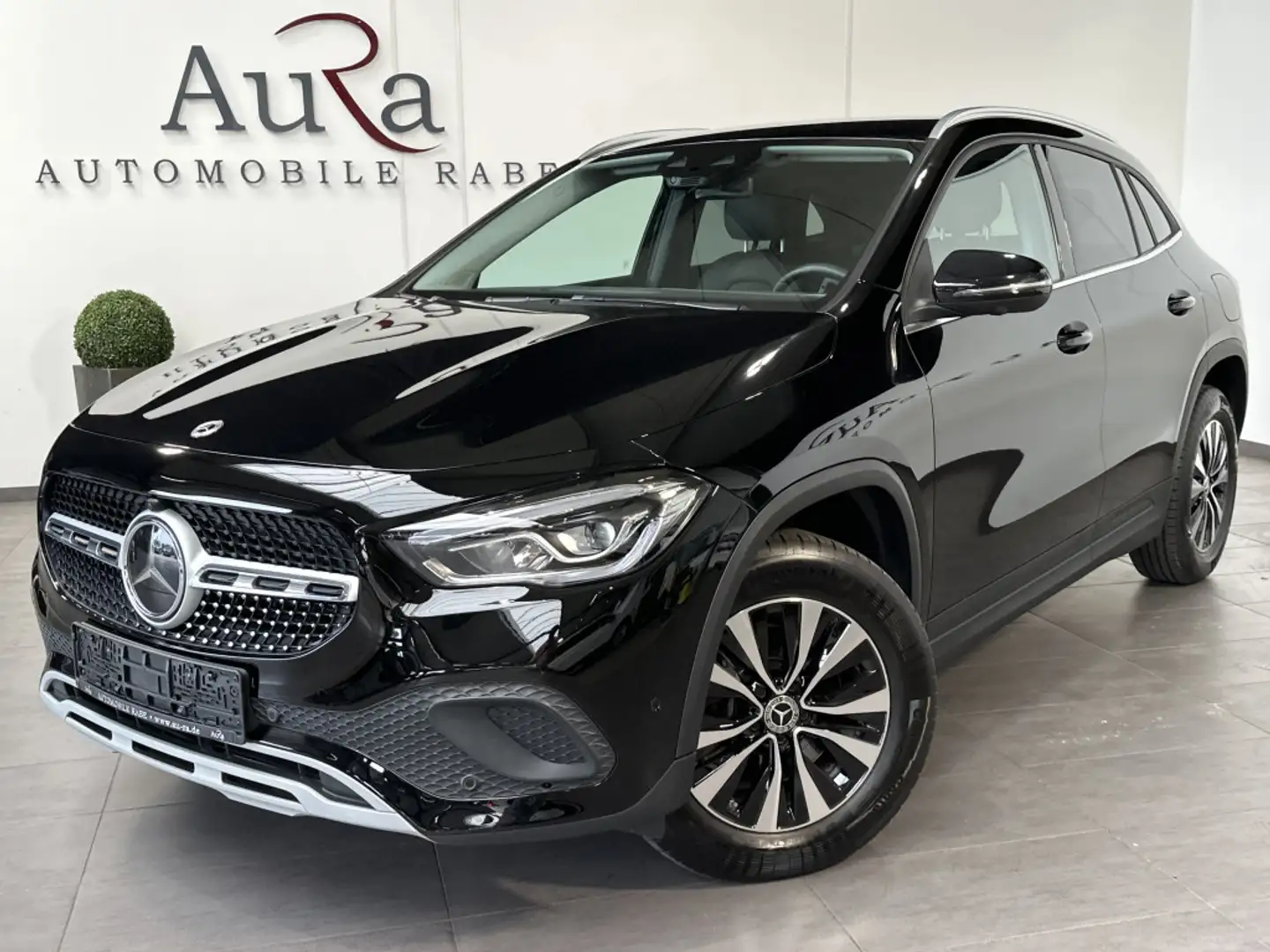 Mercedes-Benz GLA 220 Style NAV+LED+360°+WIDESCREEN+CARPLAY Noir - 2