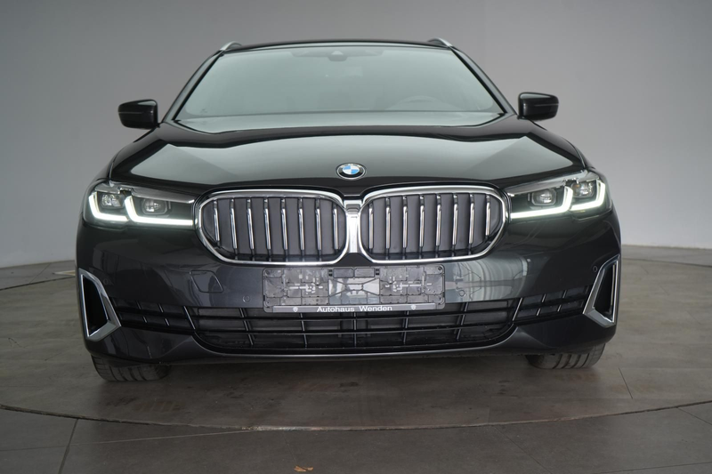 BMW 530 e xDrive Touring Luxury Line AHK/Kamera — photo 2