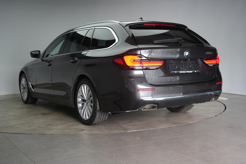 BMW 530 e xDrive Touring Luxury Line AHK/Kamera — photo 5