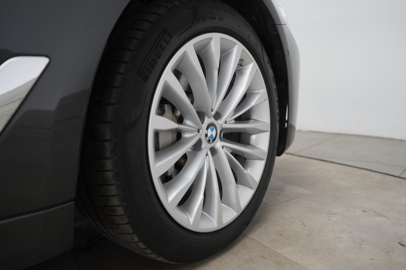 BMW 530 e xDrive Touring Luxury Line AHK/Kamera — photo 15