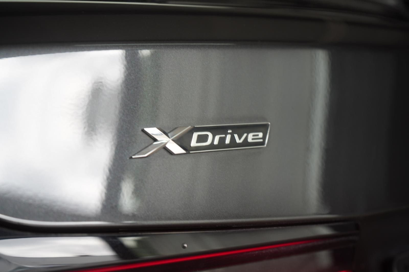 BMW 530 e xDrive Touring Luxury Line AHK/Kamera — photo 12