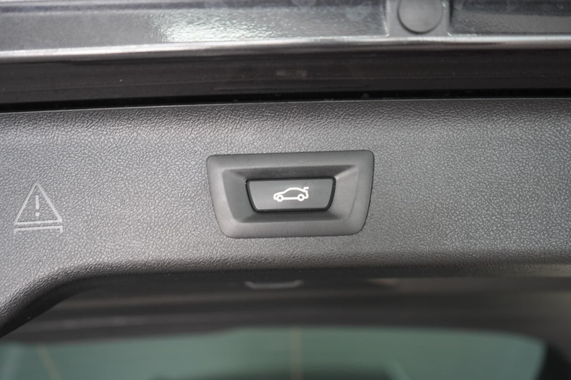BMW 530 e xDrive Touring Luxury Line AHK/Kamera — photo 7