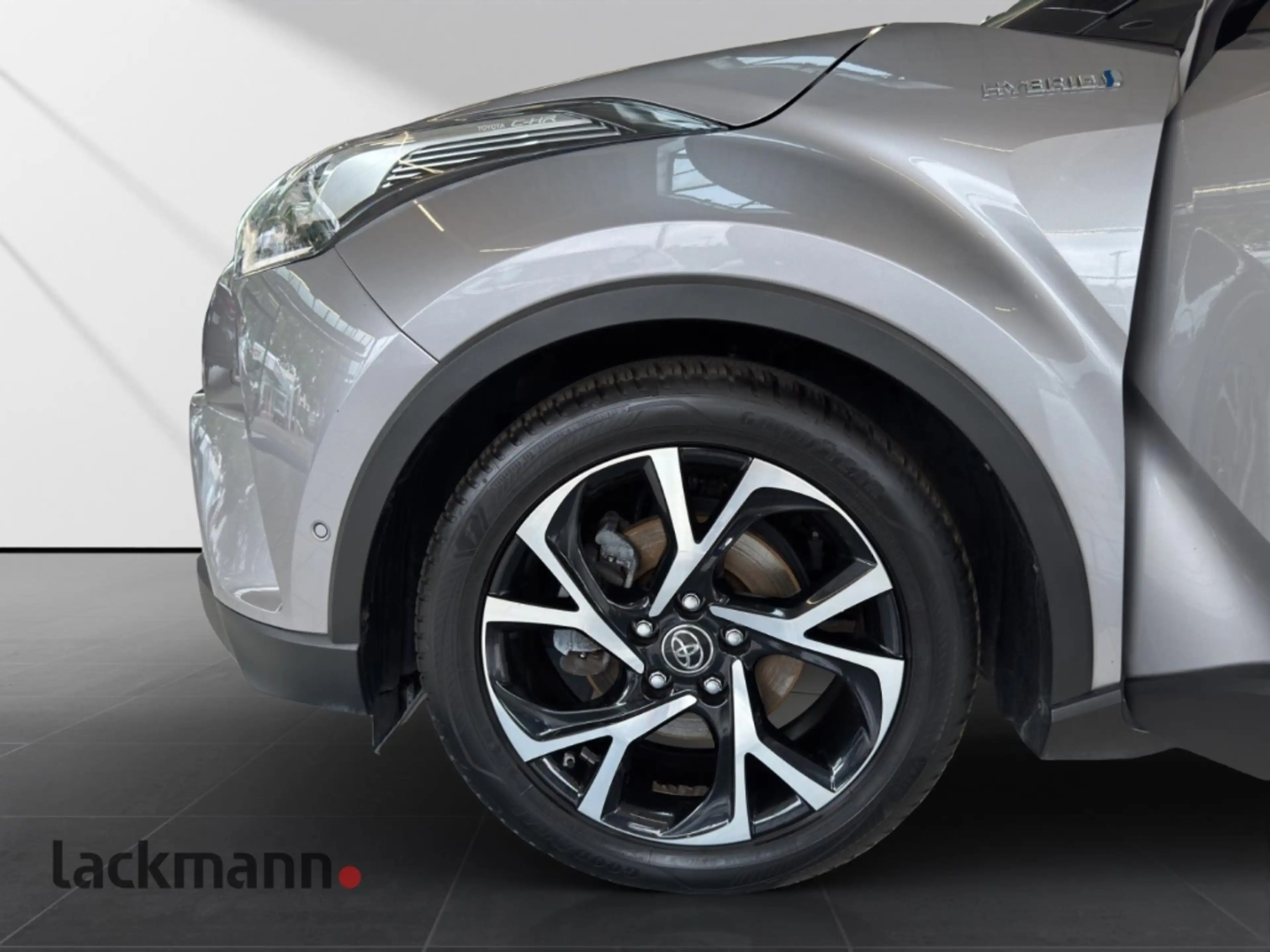 Toyota C-HR Hybrid Style Selection LED Standheizung Navi Parka — photo 15
