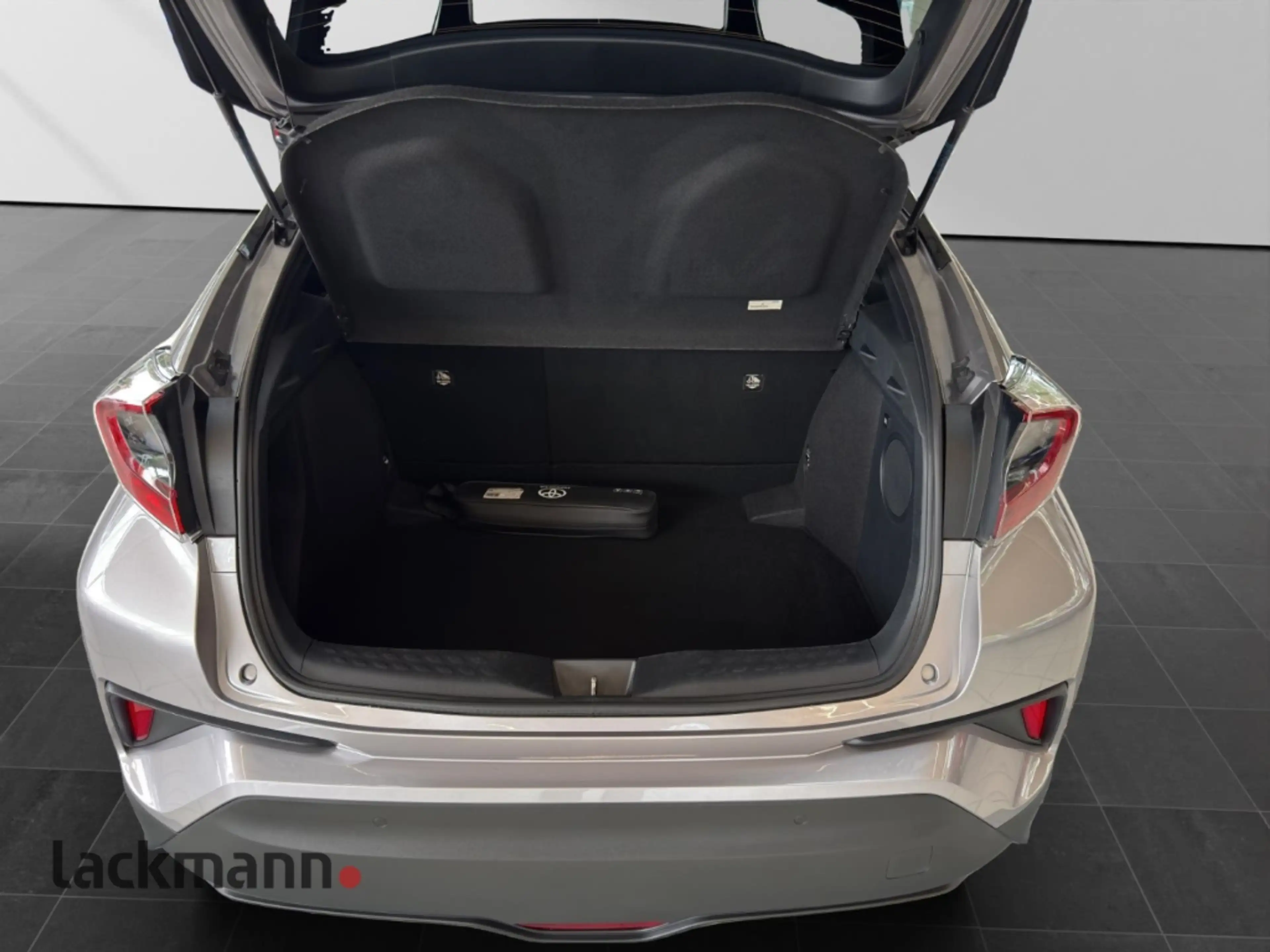 Toyota C-HR Hybrid Style Selection LED Standheizung Navi Parka — photo 8