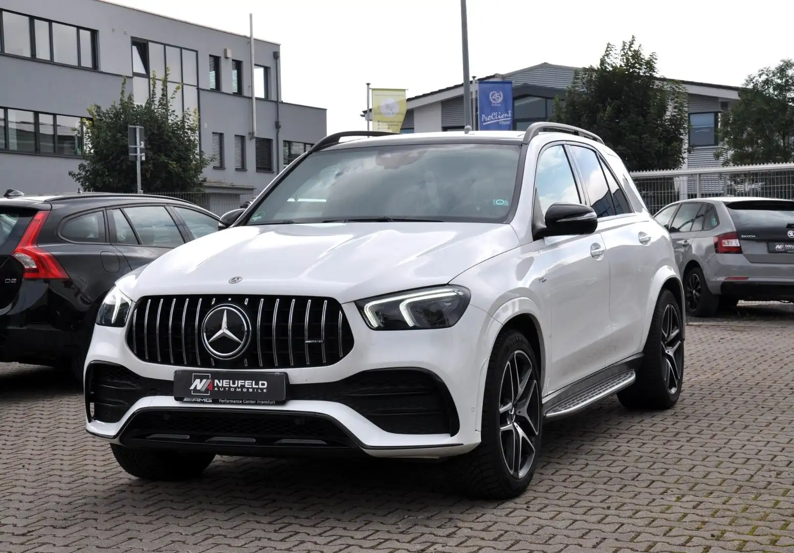 Mercedes-Benz GLE 53 AMG / 4Matic+ / Surround-System Burmester Blanc - 1