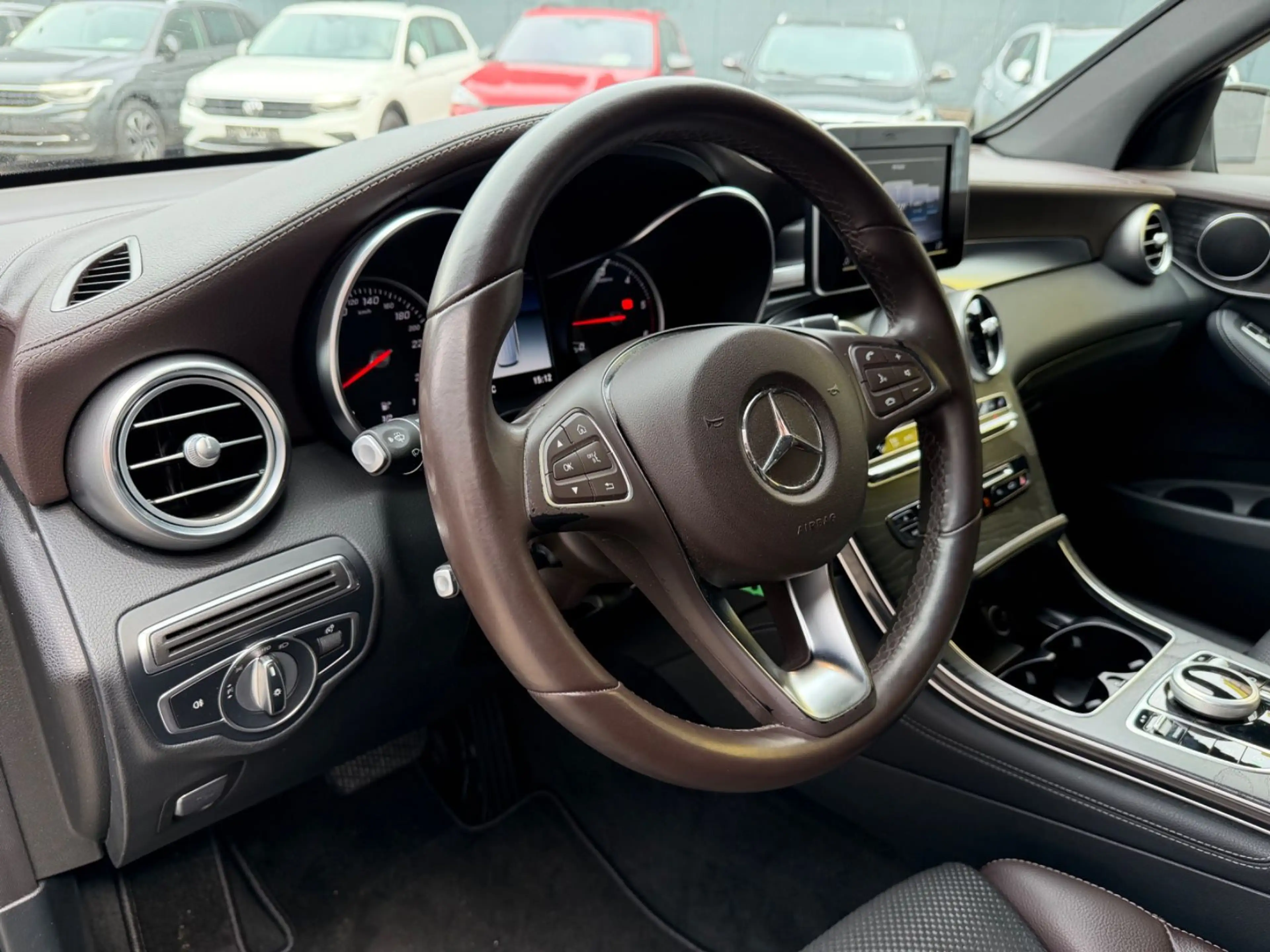 Mercedes-Benz GLC 220 d 4Matic/ALLRAD/NAVI/KAMERA/LEDER/LED — photo 14