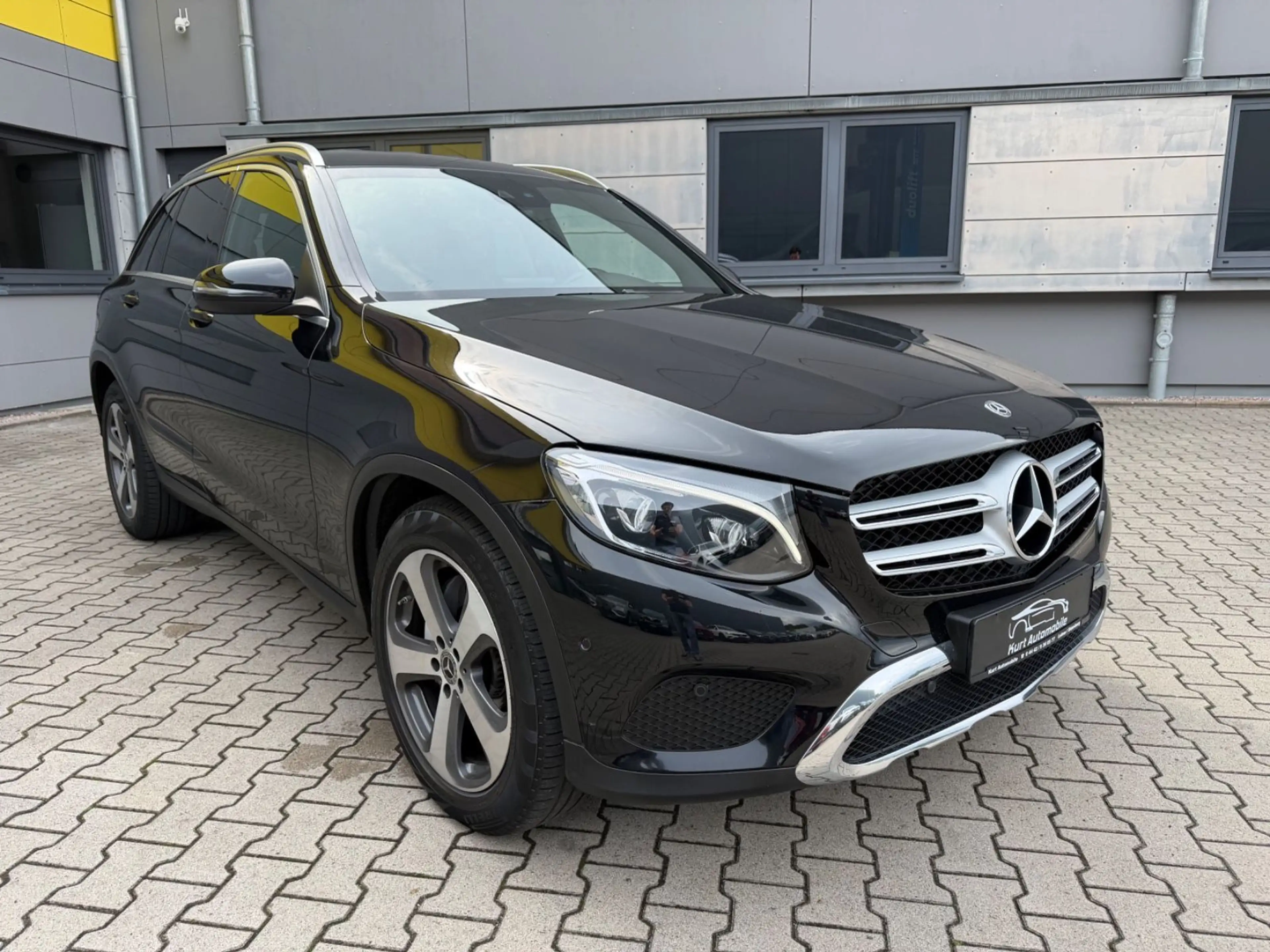 Mercedes-Benz GLC 220 d 4Matic/ALLRAD/NAVI/KAMERA/LEDER/LED — photo 9