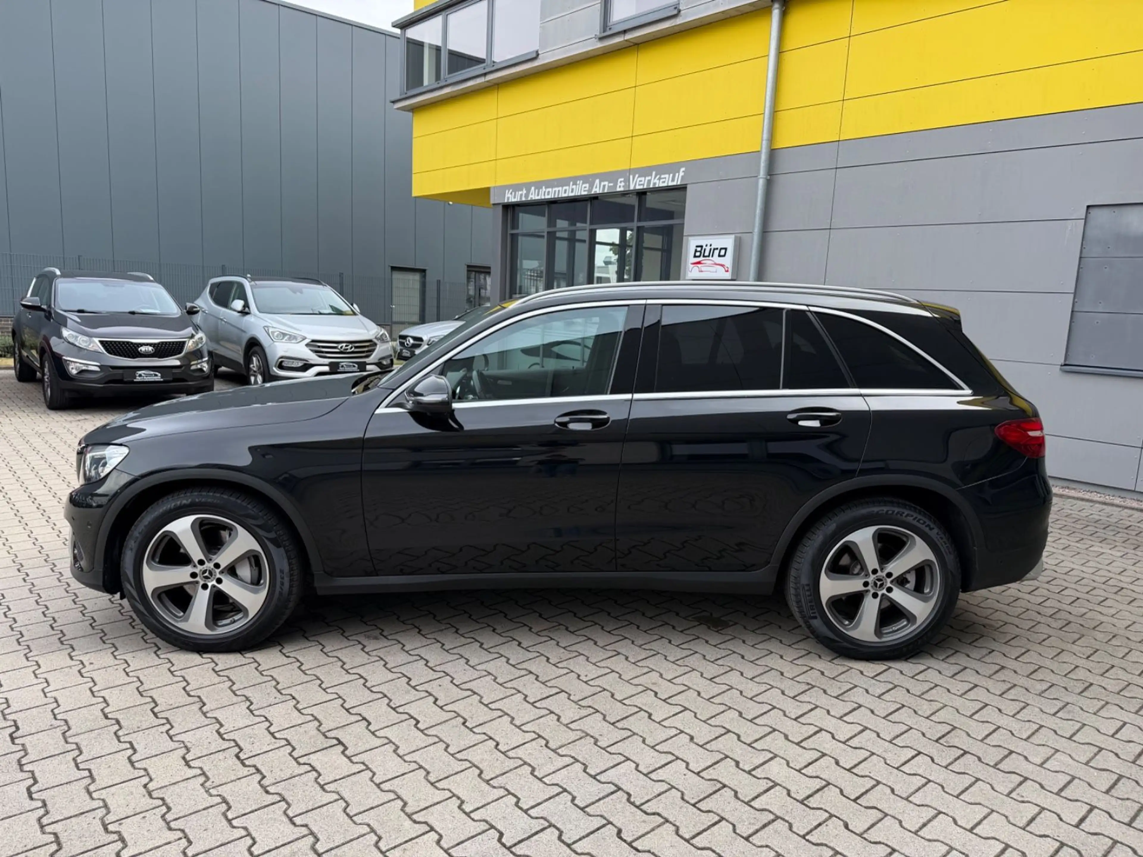 Mercedes-Benz GLC 220 d 4Matic/ALLRAD/NAVI/KAMERA/LEDER/LED — photo 4
