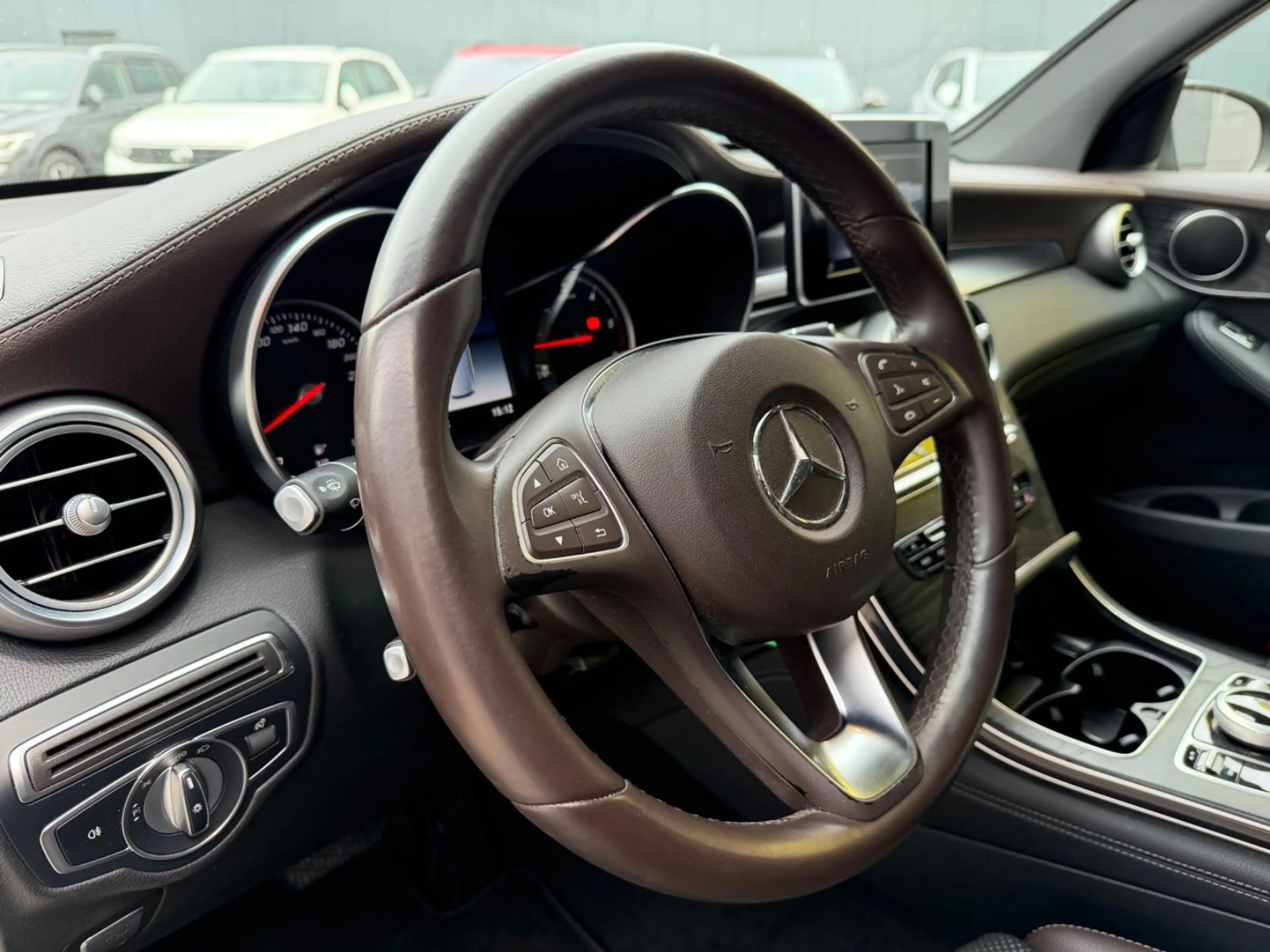 Mercedes-Benz GLC 220 d 4Matic/ALLRAD/NAVI/KAMERA/LEDER/LED — photo 15