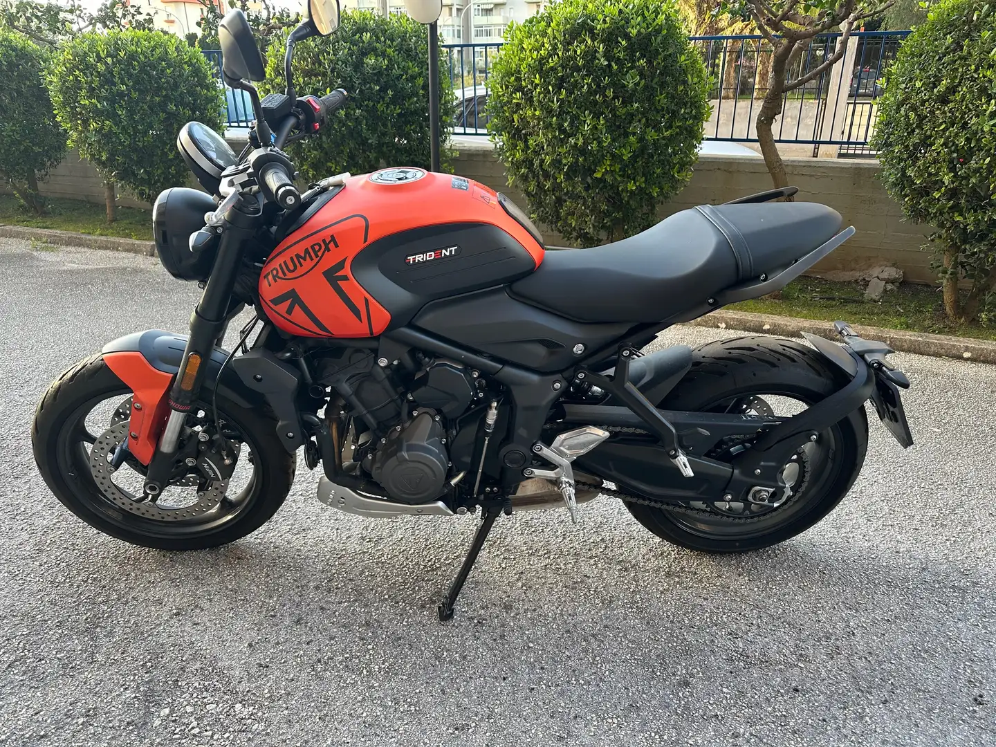 Triumph Trident 660 Portocaliu - 1