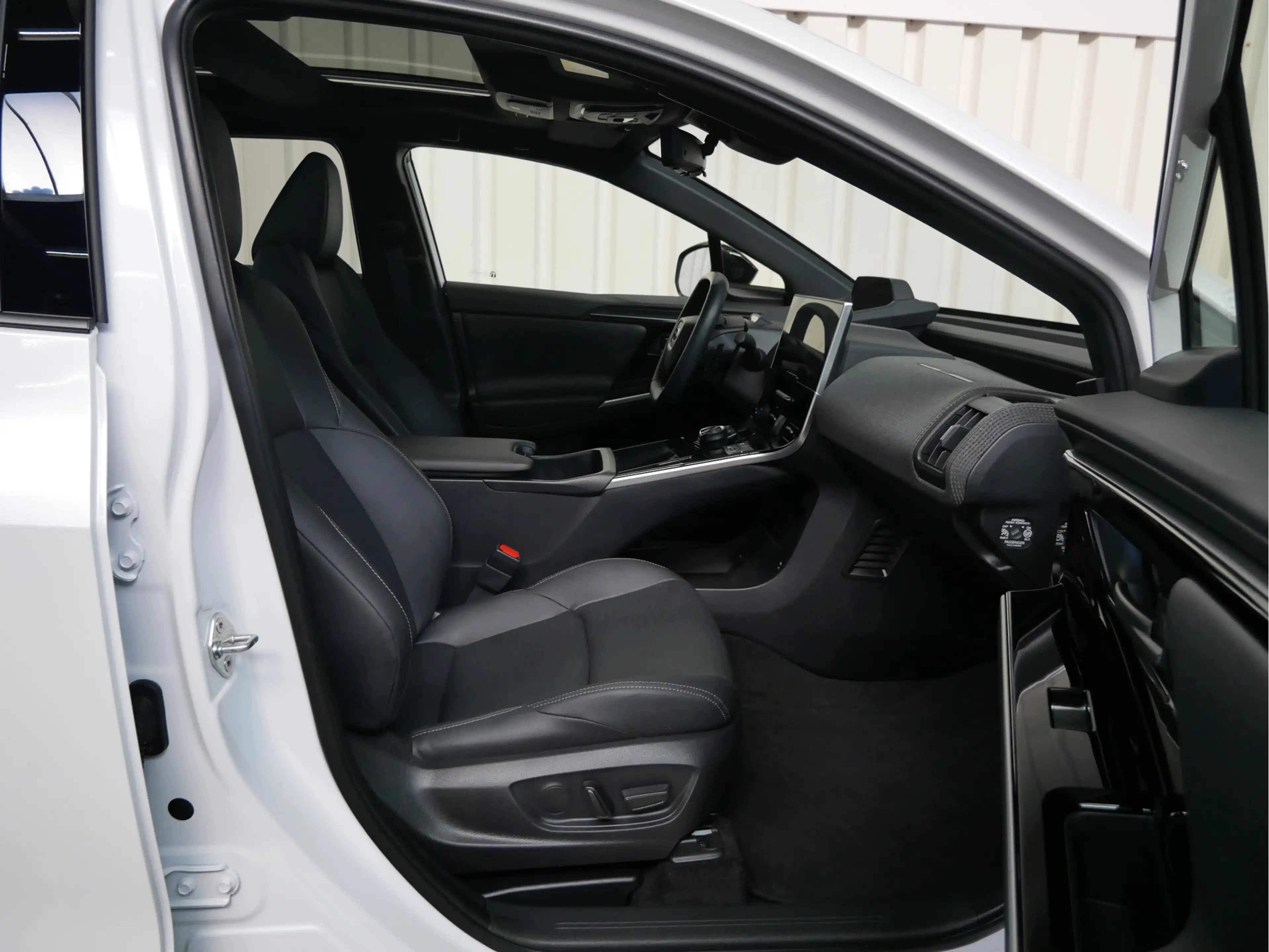 Subaru Solterra Sky Package 71 kWh — photo 9