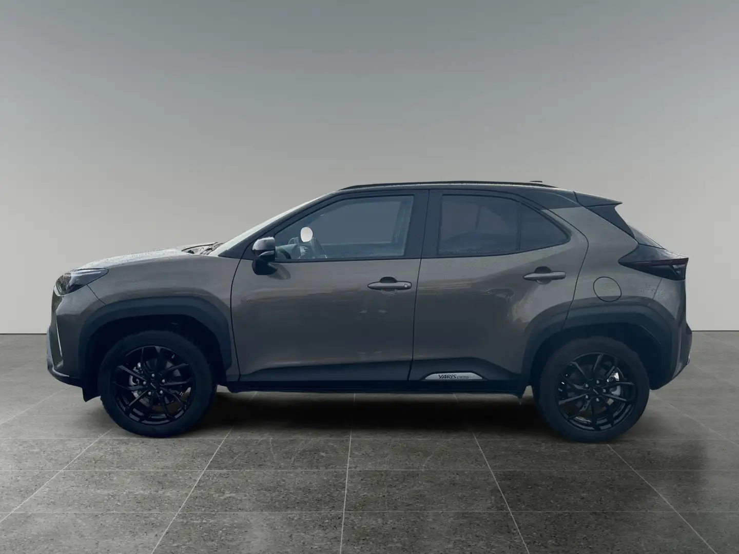 Toyota Yaris Cross 1,5 l Hybrid 4x4, Adventure *8-fach bereift* Braun - 2