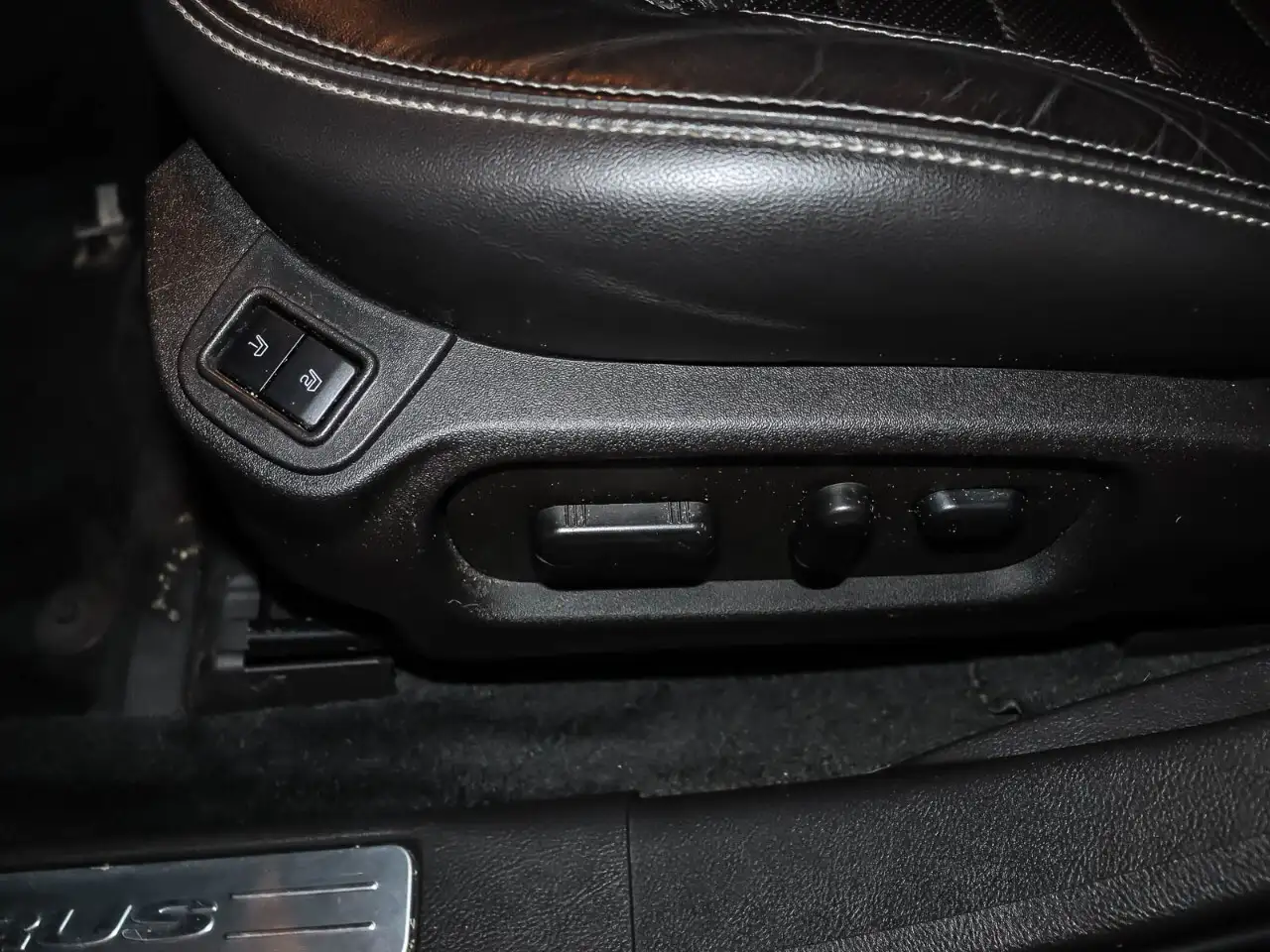 Ford Taurus photo Ford Taurus
