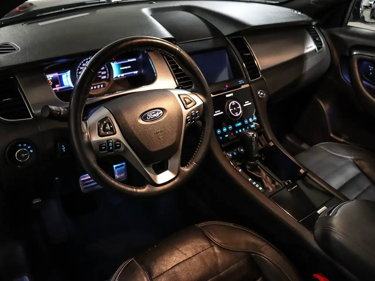 Ford Taurus photo Ford Taurus