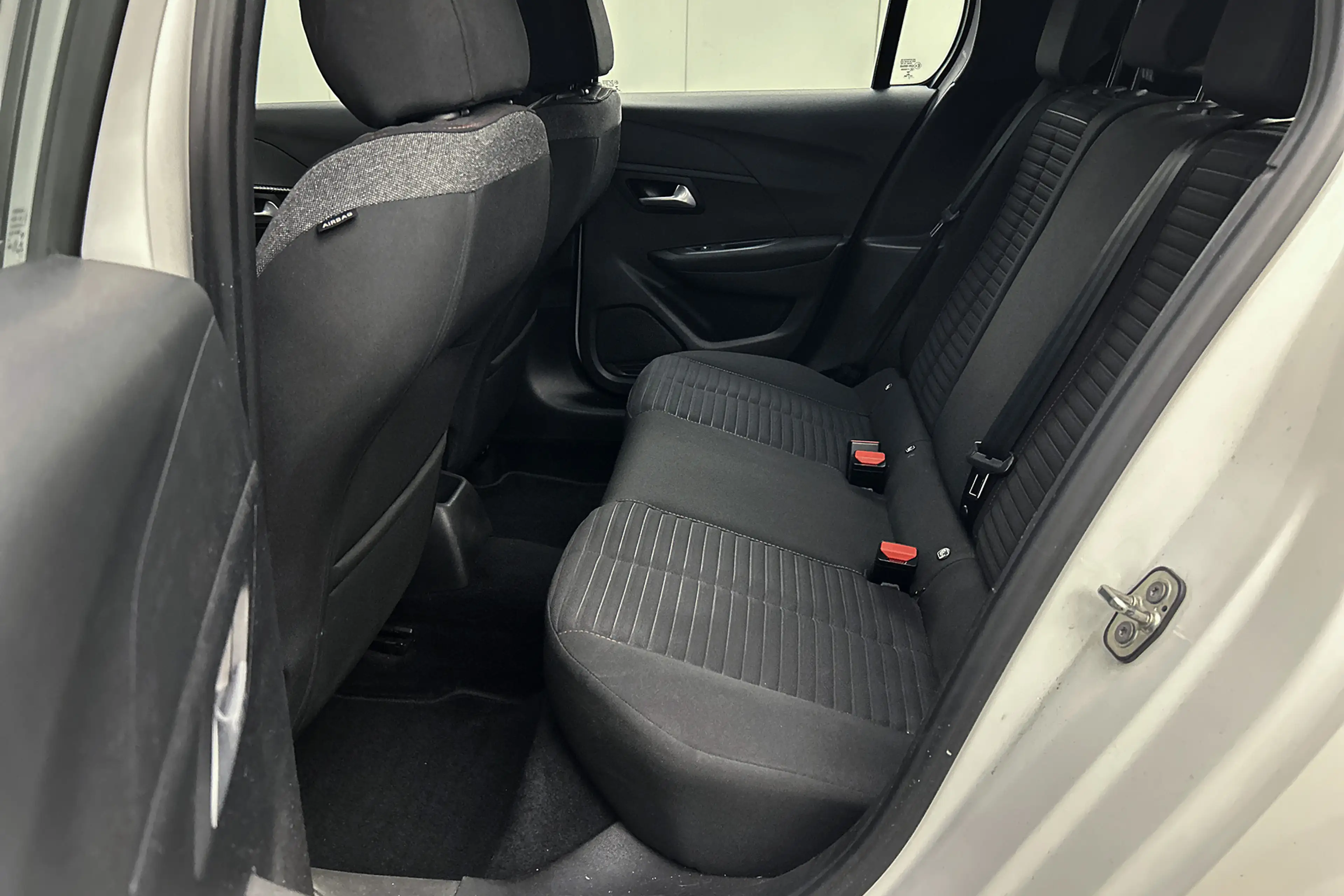 Peugeot 208 1.2 PureTech | LED | Airco | Navigatie | Apple Car — photo 25