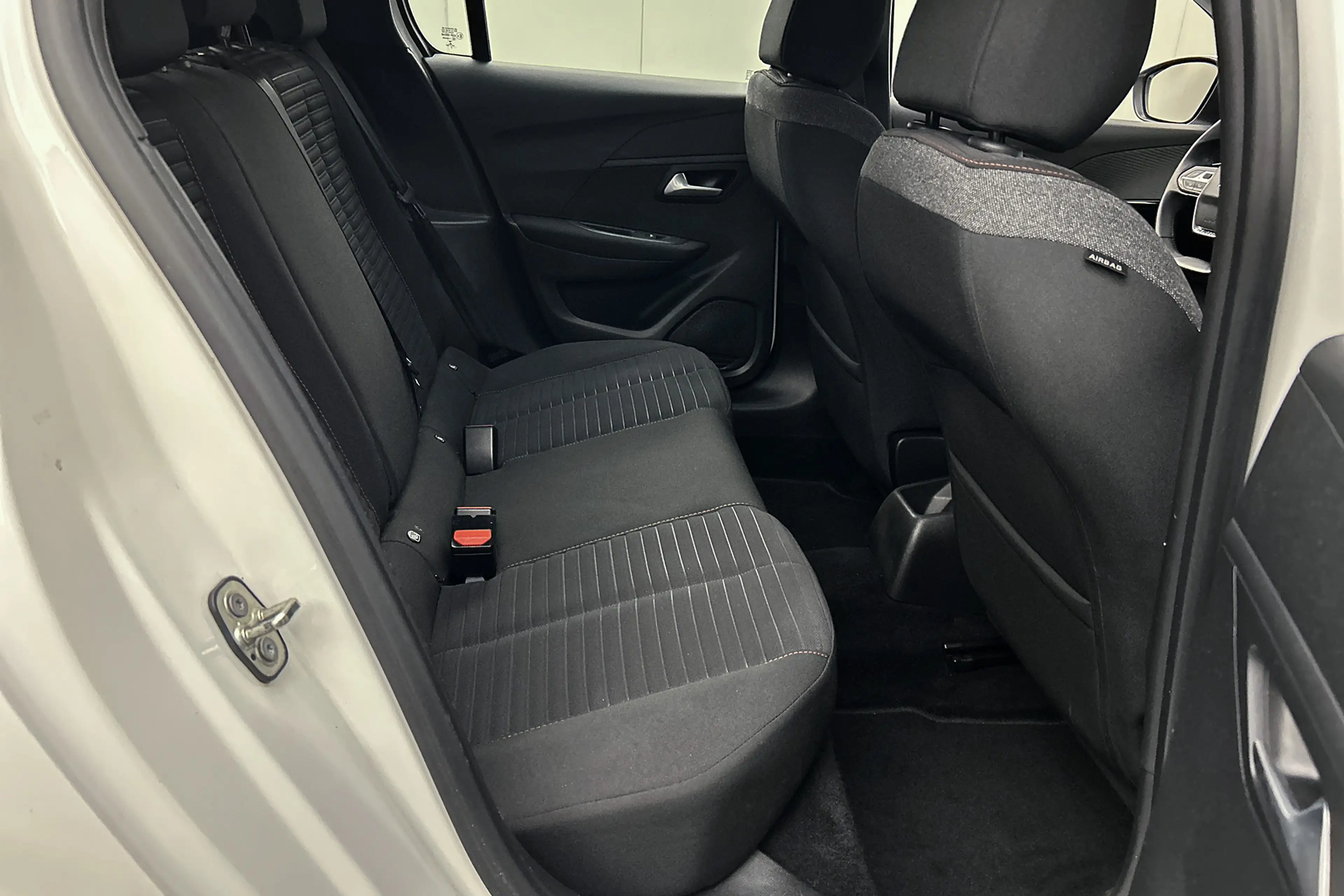 Peugeot 208 1.2 PureTech | LED | Airco | Navigatie | Apple Car — photo 26