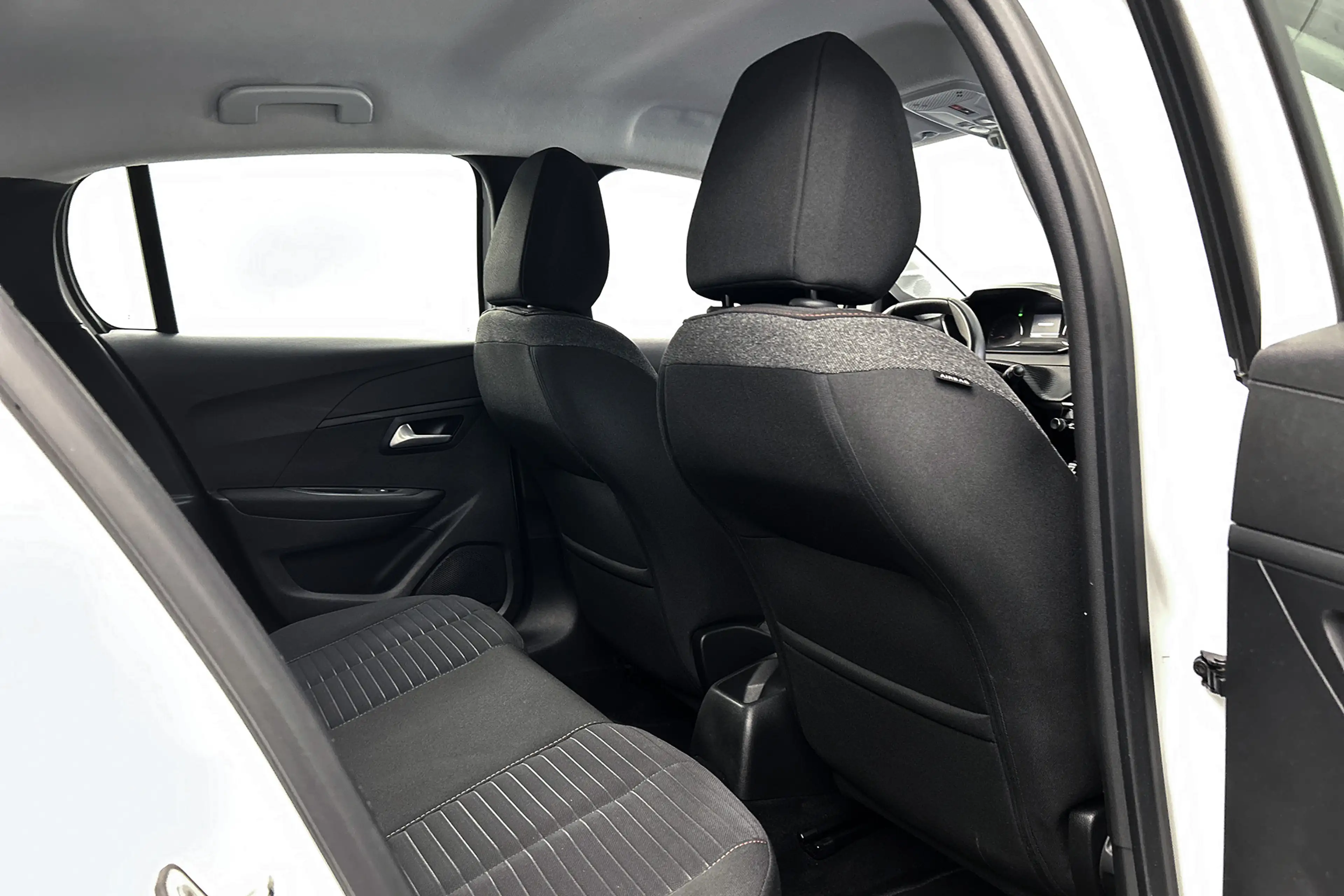 Peugeot 208 1.2 PureTech | LED | Airco | Navigatie | Apple Car — photo 15